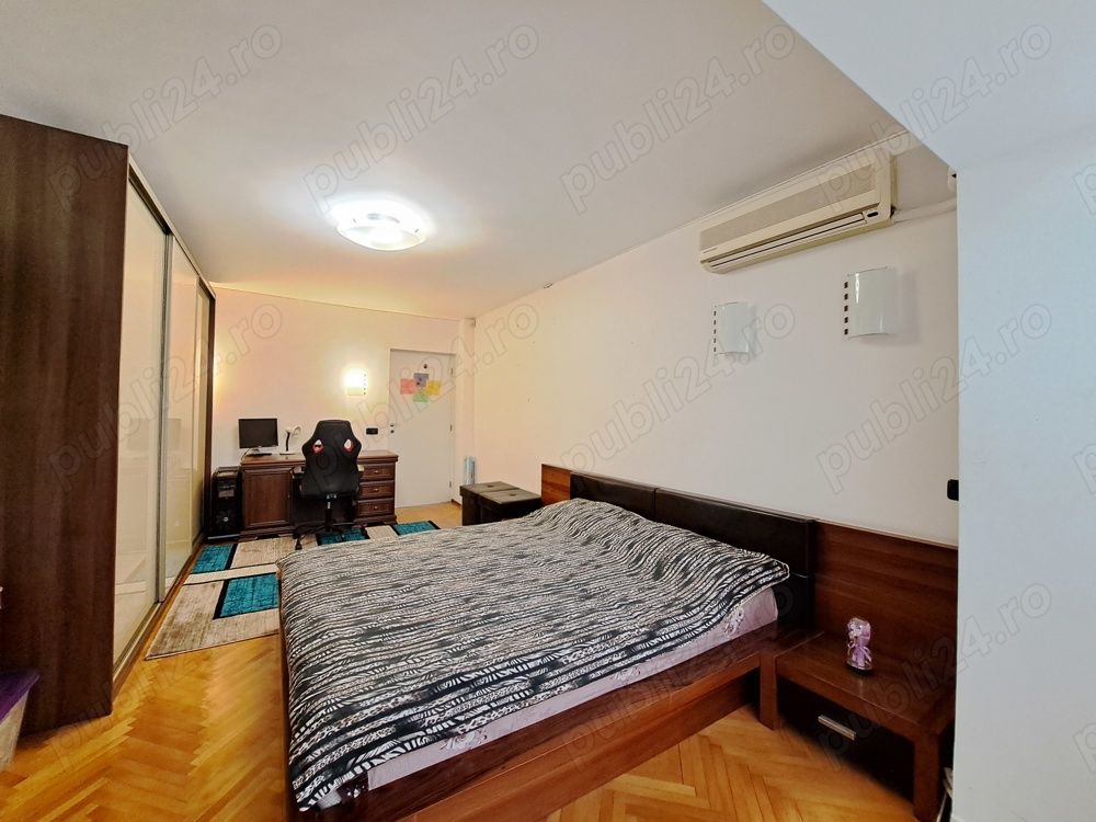 Vand Apartament spatios cu 4 camere de vanzare pe Bdul Decebal — fotografia 4