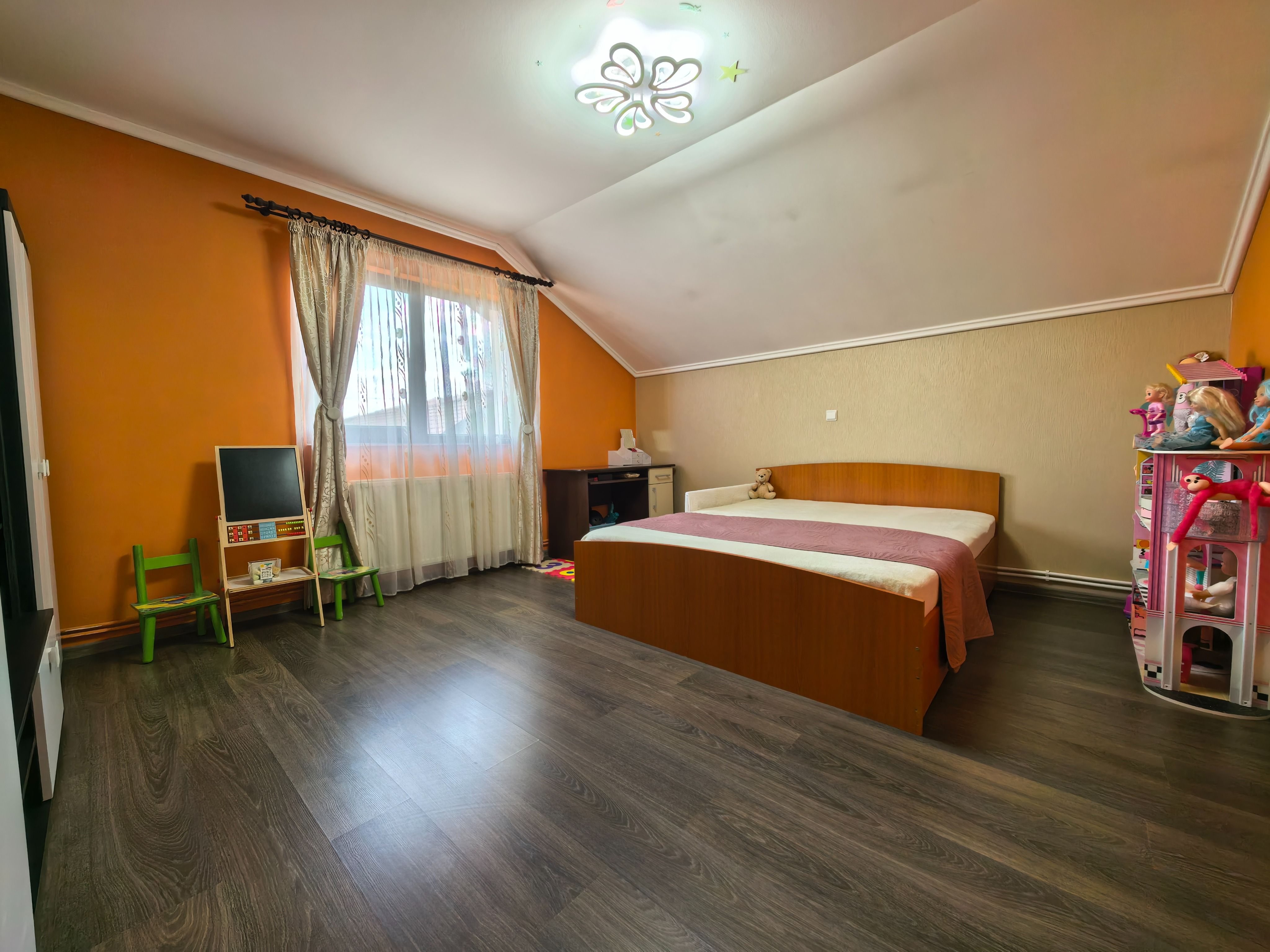 Duplex P+M cu 3 camere și curte, renovata complet — fotografia 11