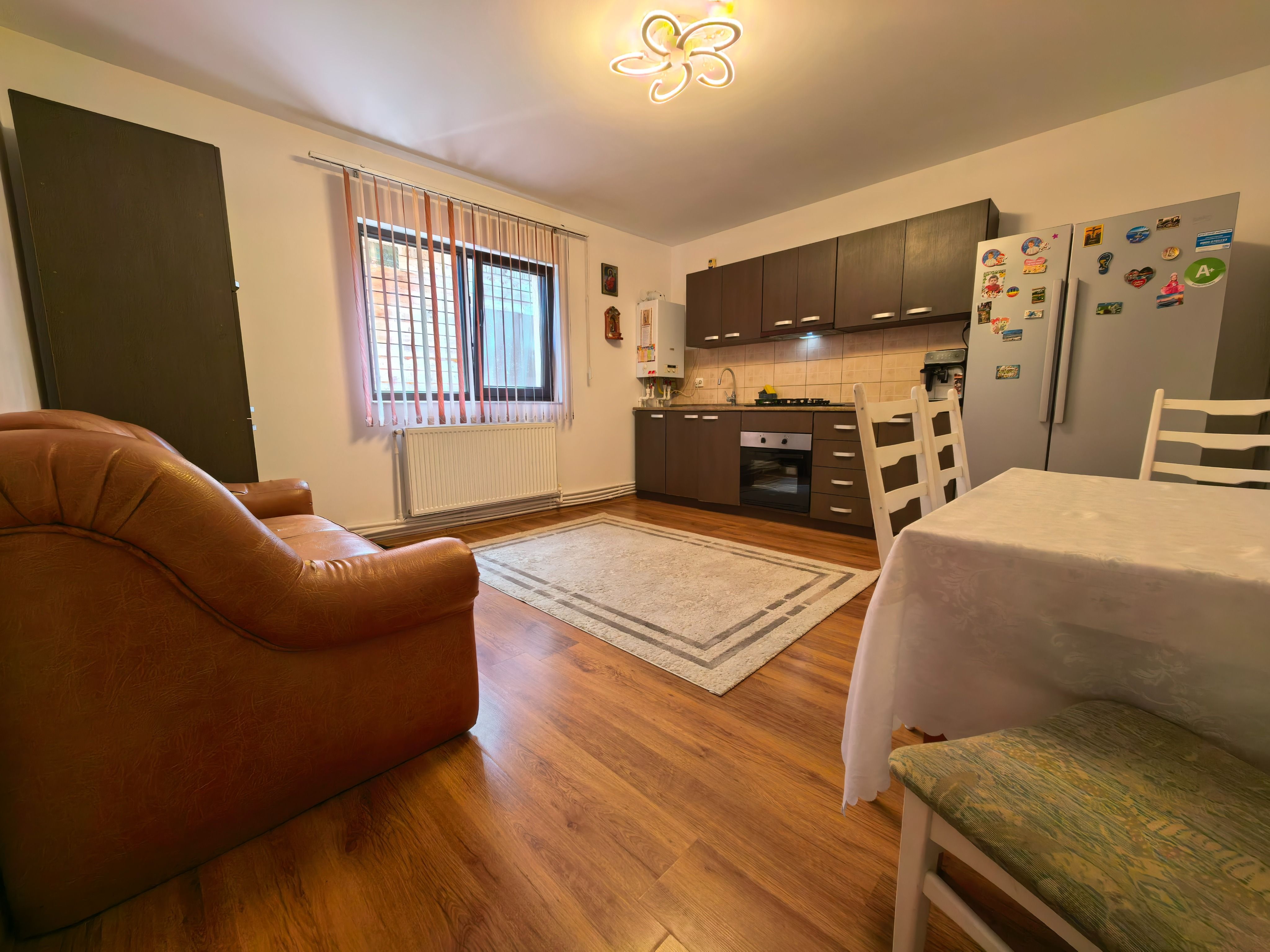 Duplex P+M cu 3 camere și curte, renovata complet — fotografia 13