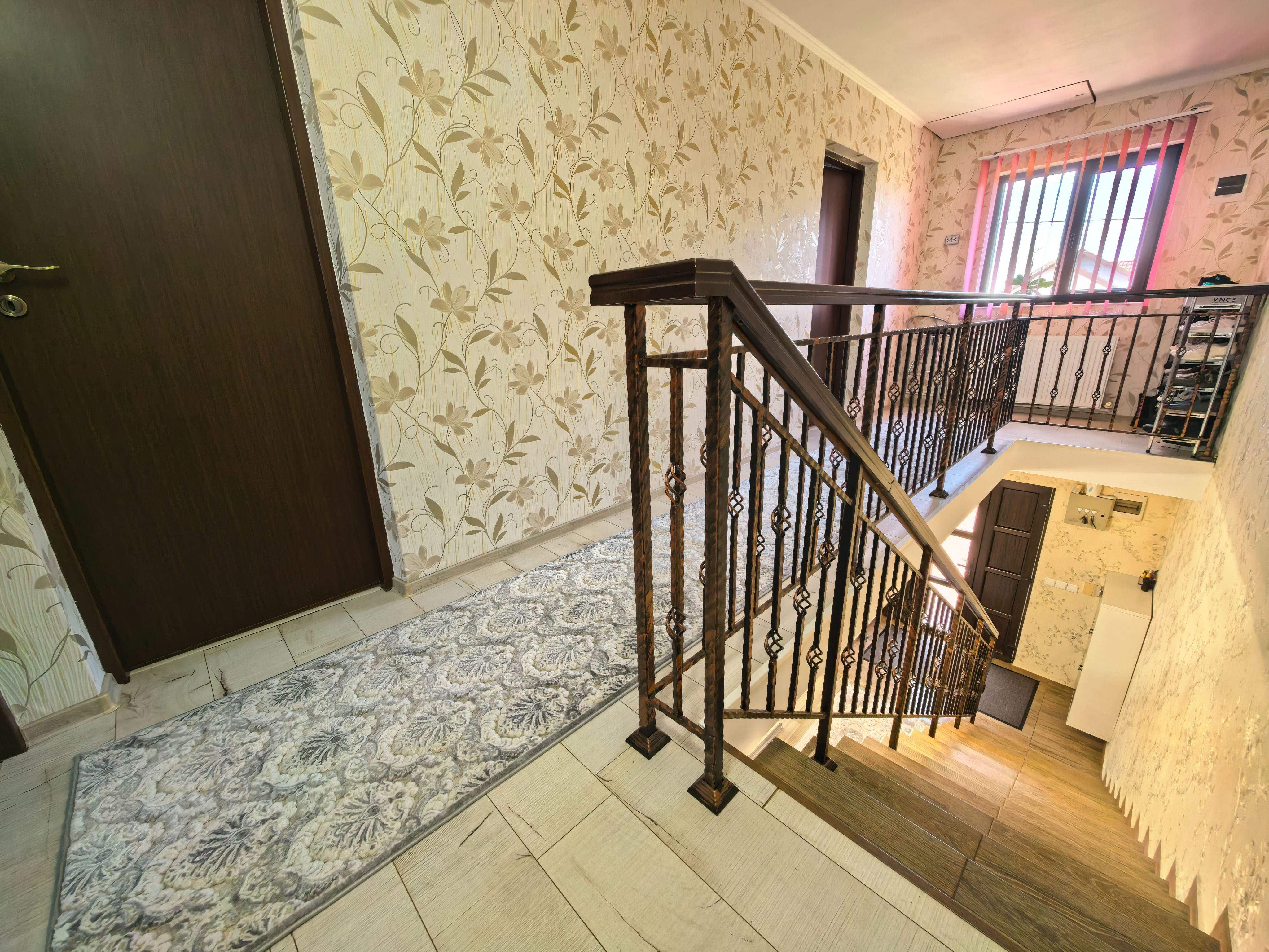 Duplex P+M cu 3 camere și curte, renovata complet — fotografia 19