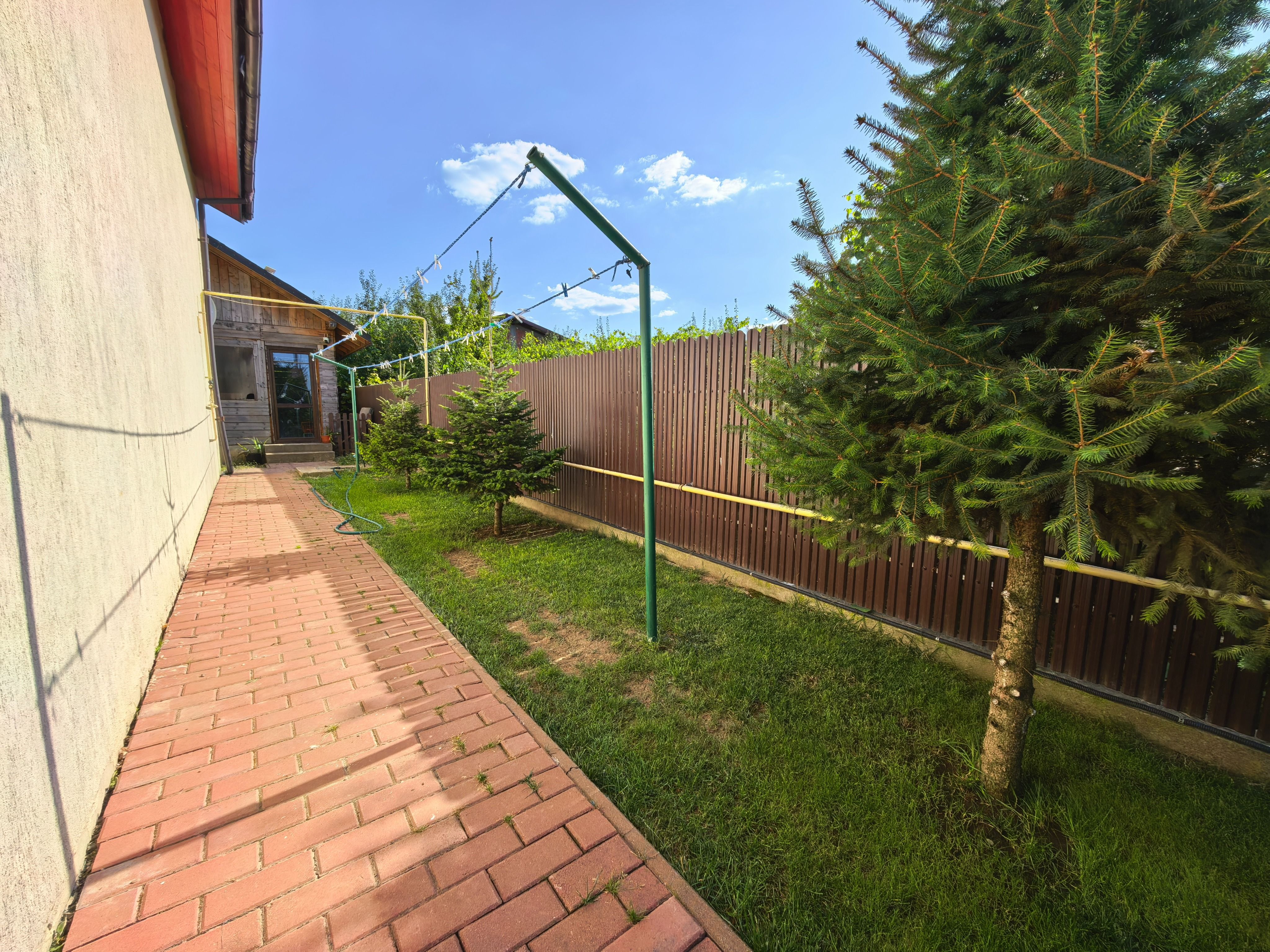 Duplex P+M cu 3 camere și curte, renovata complet — fotografia 32