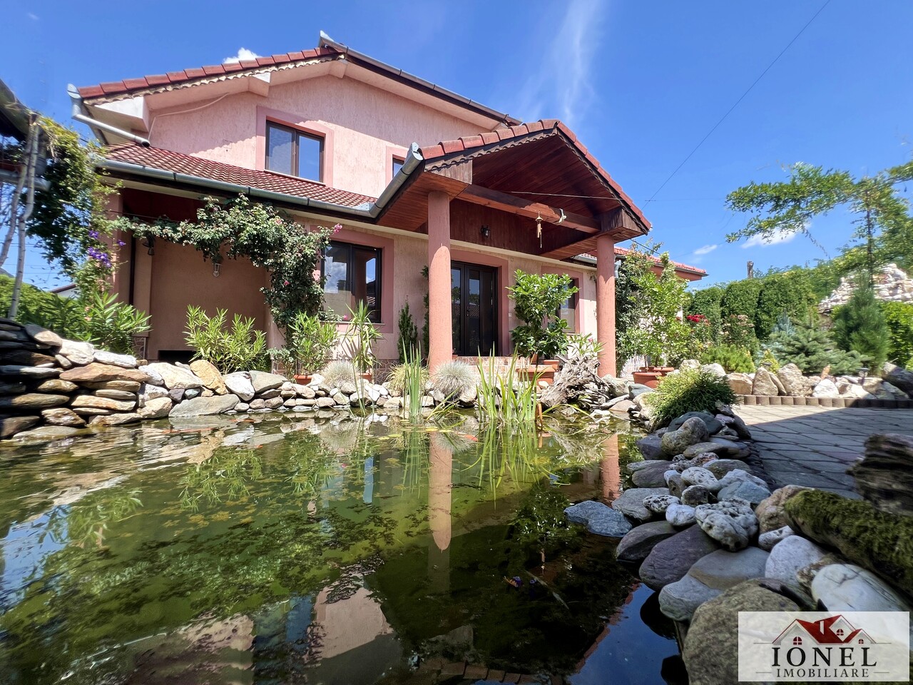 Vila de vanzare in Sebes - pretabila pentru doua familii