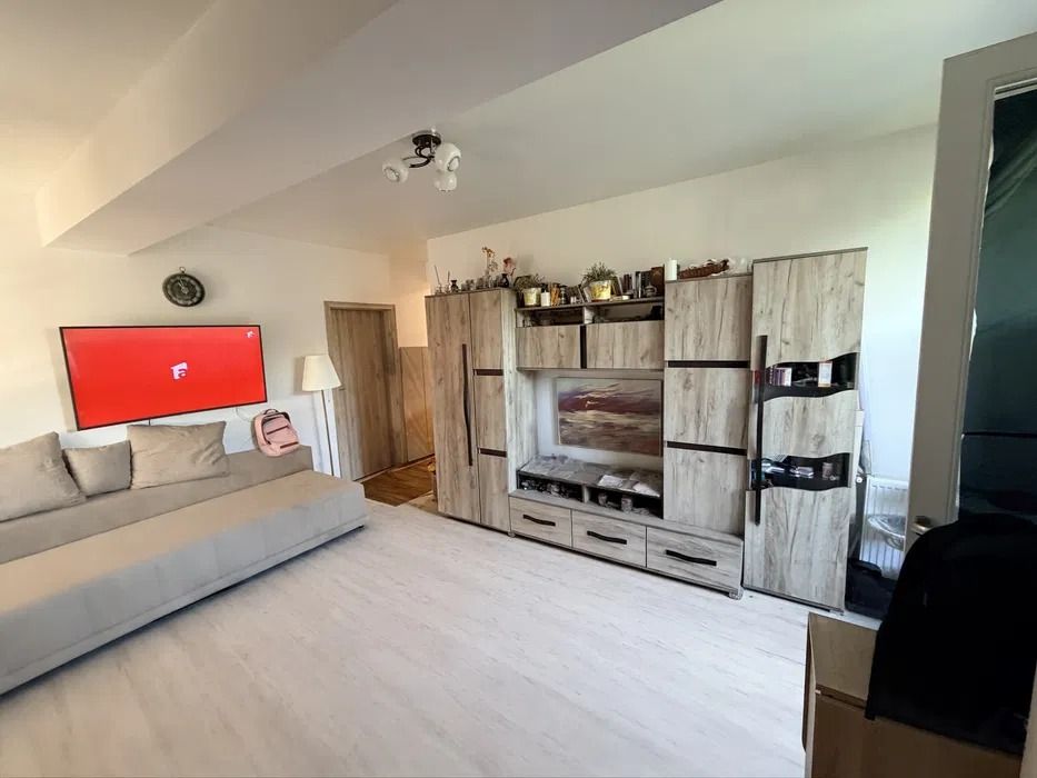 APARTAMENT 3 CAMERE DECOMANDAT