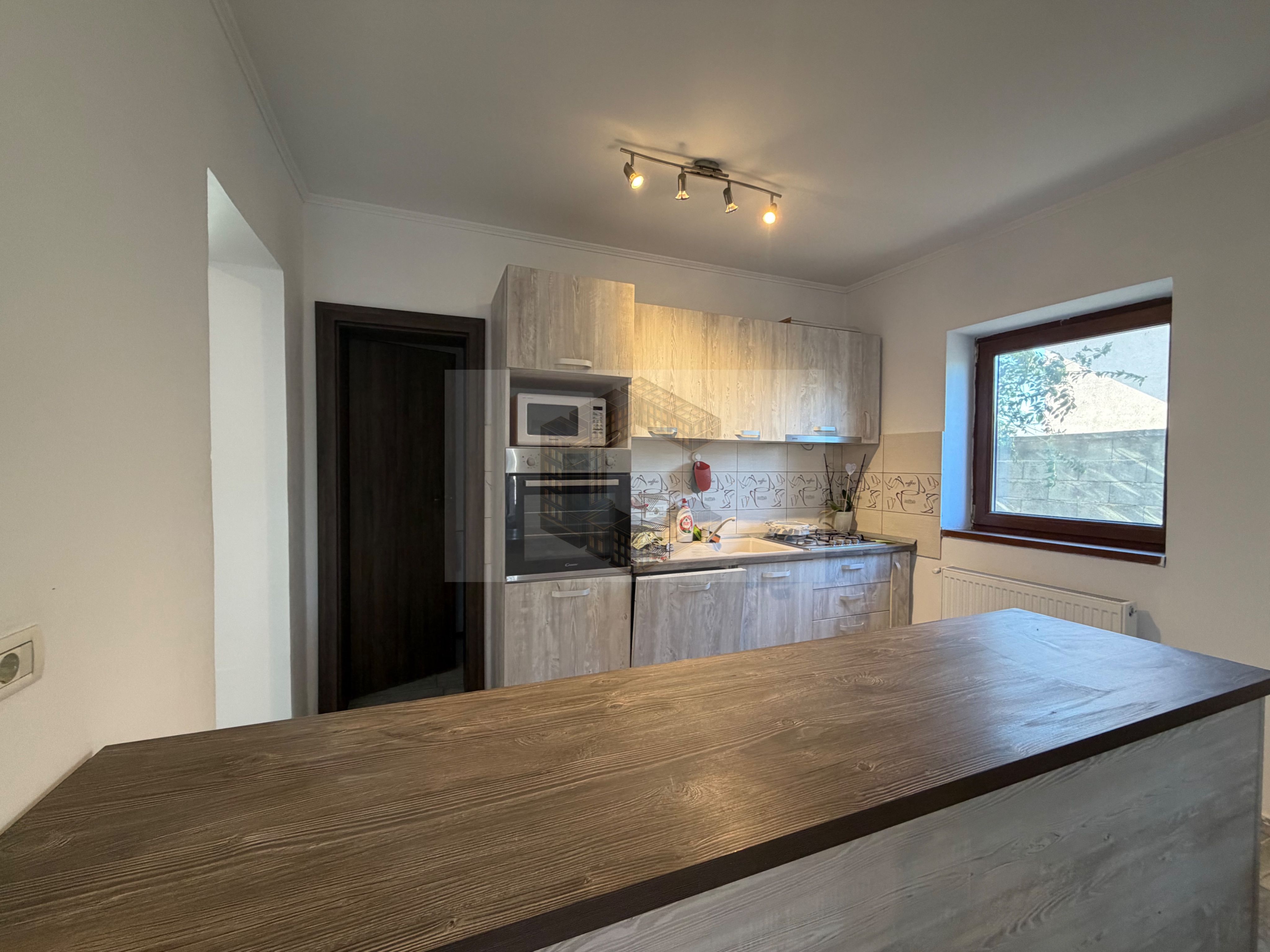 Duplex de vanzare,4 camere si 3 bai, acces auto, Dumbravita — fotografia 5