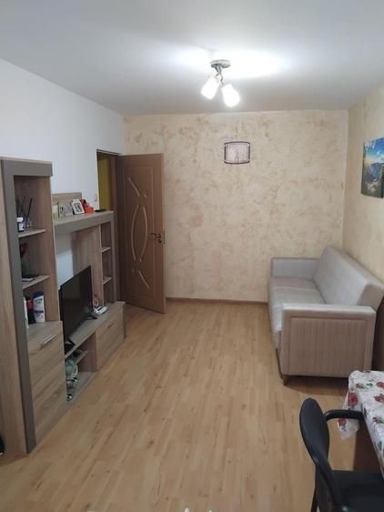 Apartament 2 camere- Craiovita Noua, Orizont