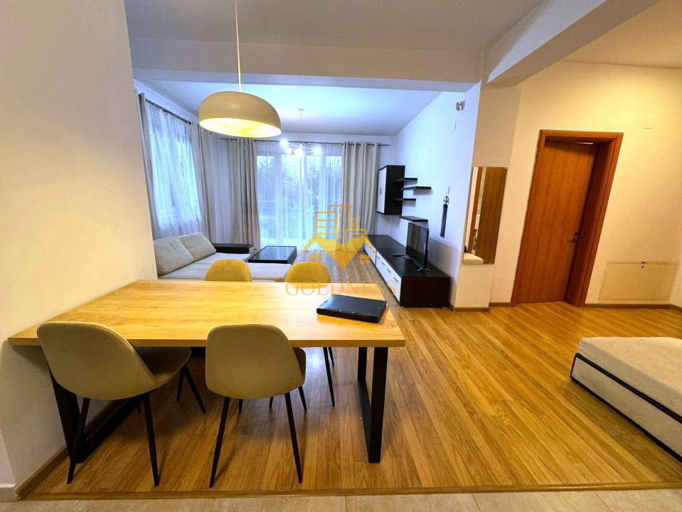 2 camere, Andrei Muresanu, Grand Hotel Italia, Trifoiului, Parcare — fotografia 4