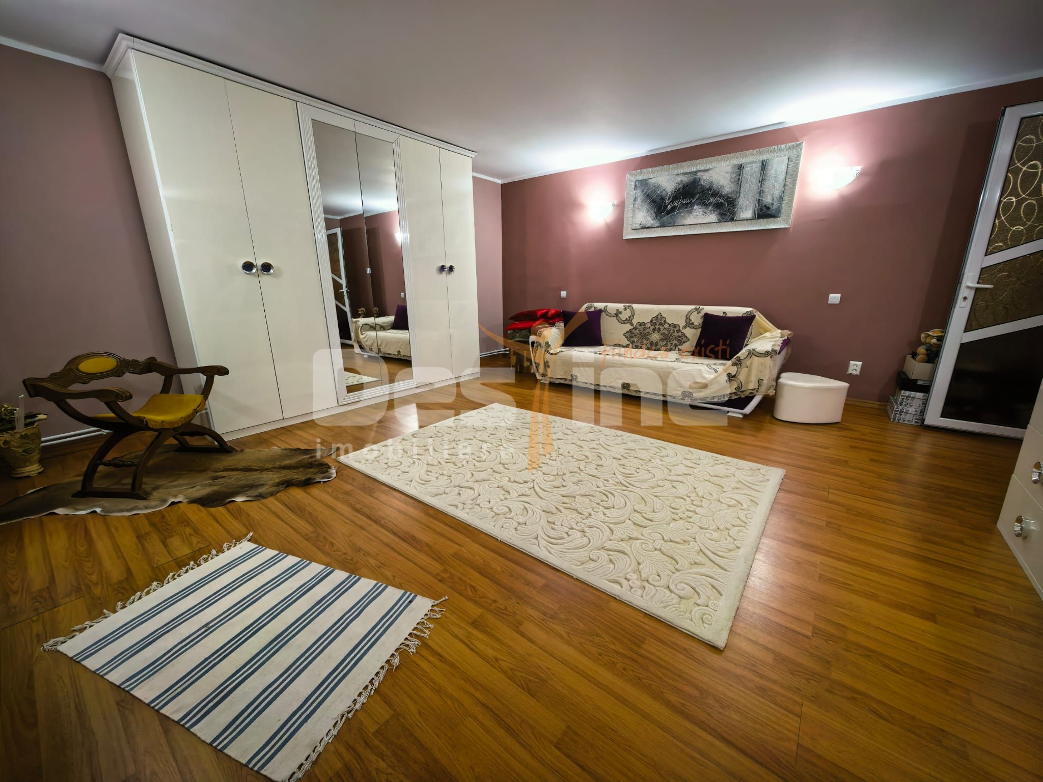 Vila cu etaj si mansarda, teren 7.200 mp, 1.550 mp intravilan — fotografia 13