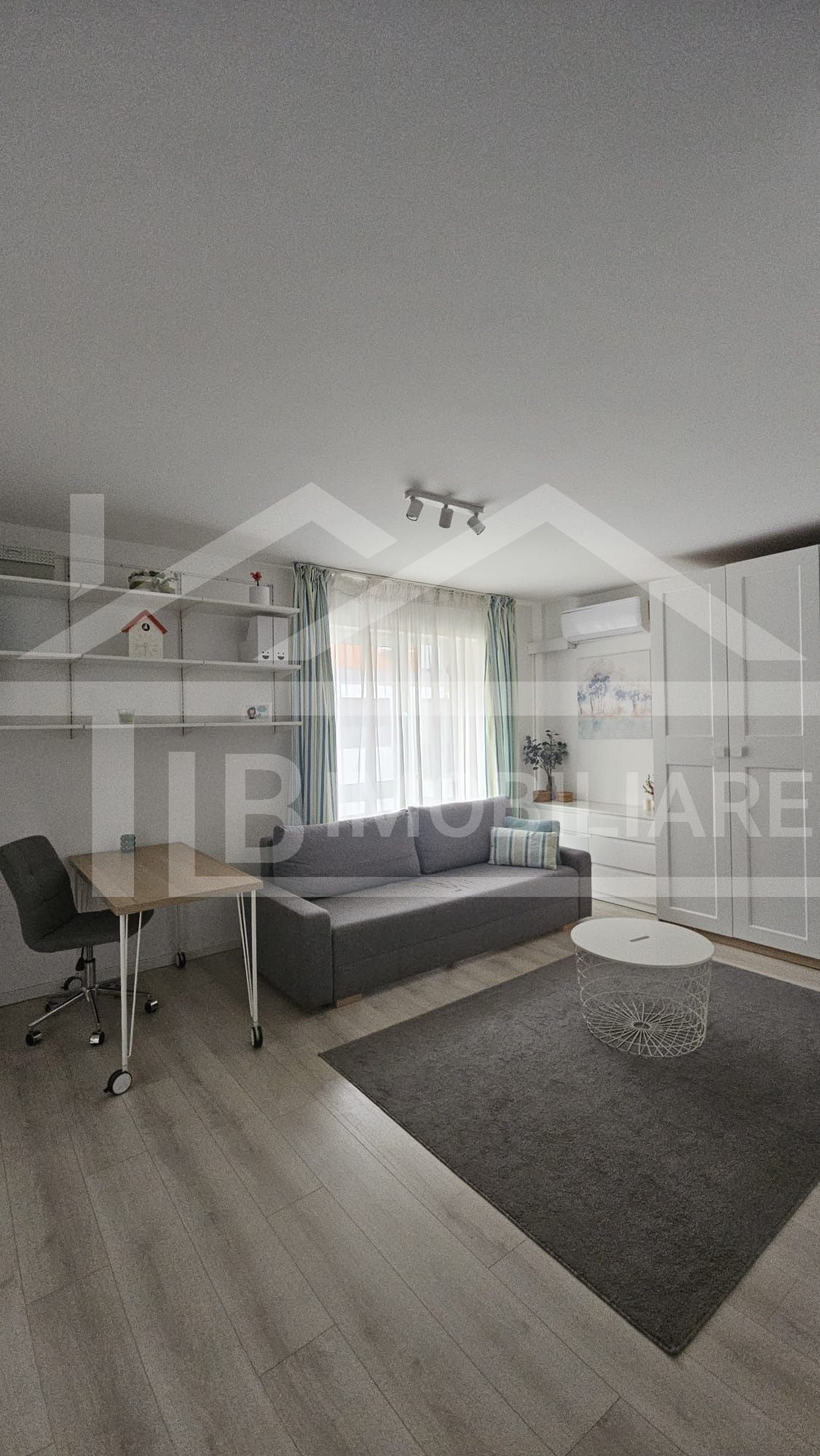 Apartament cu o camerea, 37mp, garaj , Zona Crinului Residence — fotografia 3