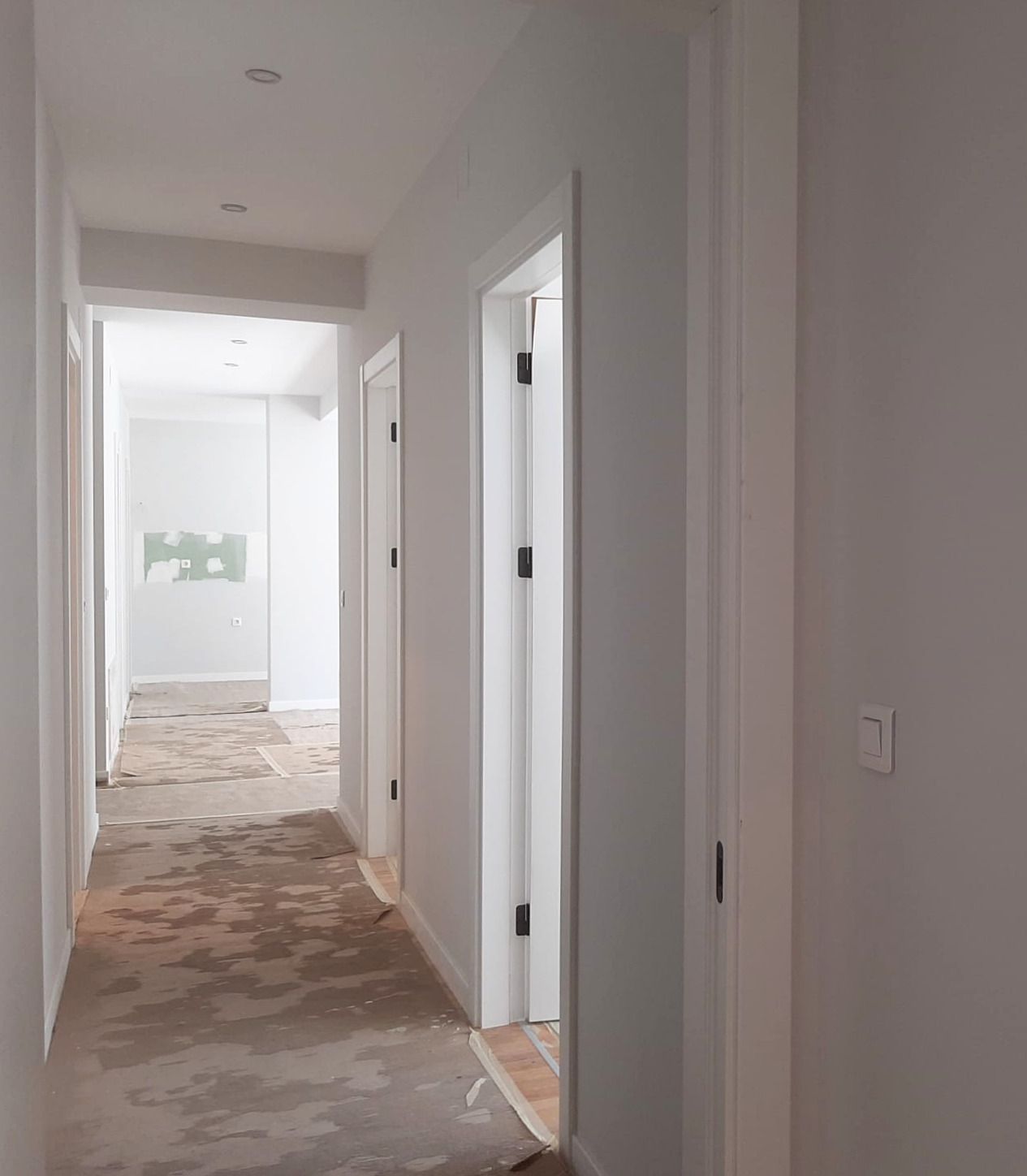 APARTAMENT PREMIUM CU 5 CAMERE ȘI GRĂDINĂ PRIVATĂ DE 160 MP — fotografia 12