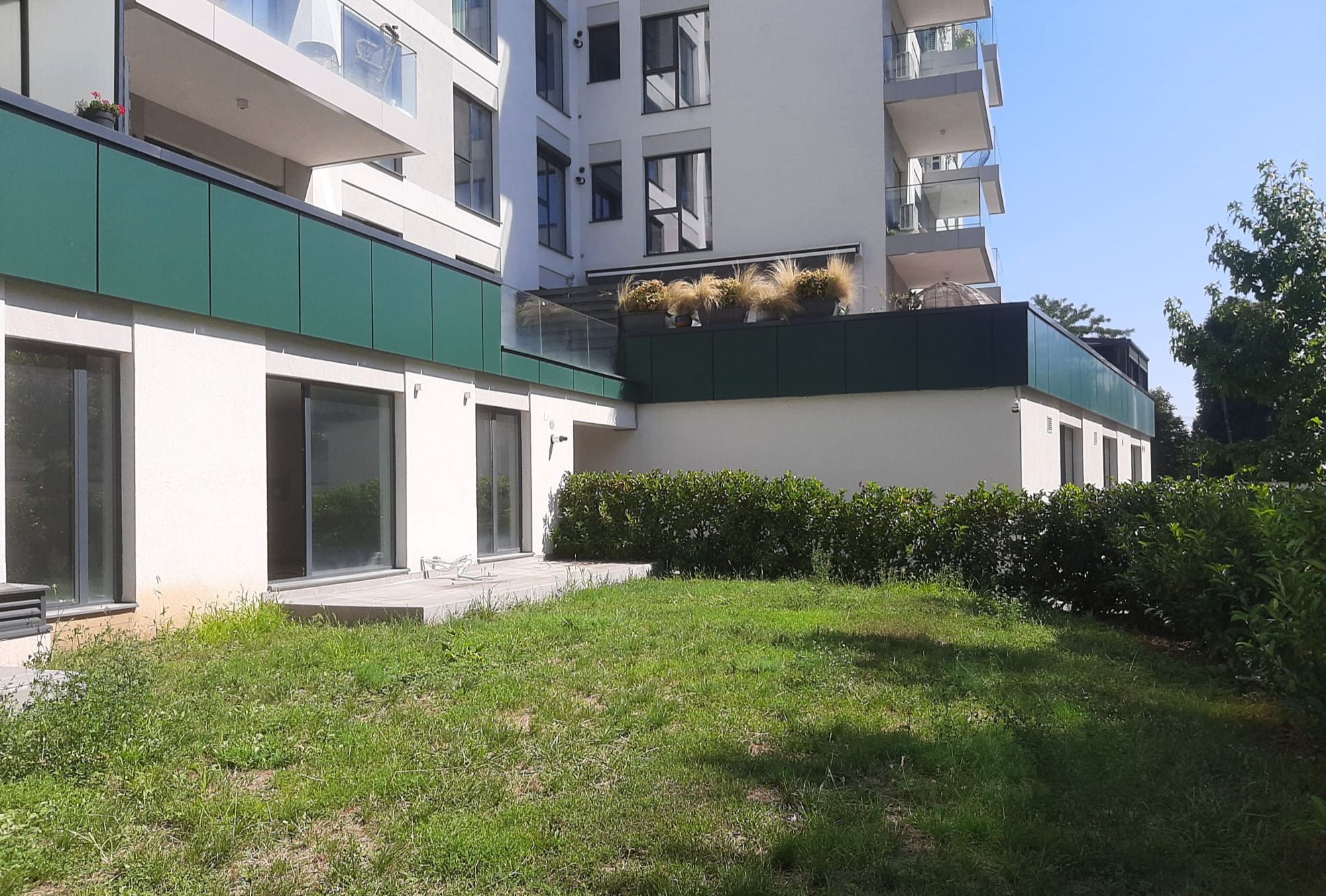 APARTAMENT PREMIUM CU 5 CAMERE ȘI GRĂDINĂ PRIVATĂ DE 160 MP — fotografia 3
