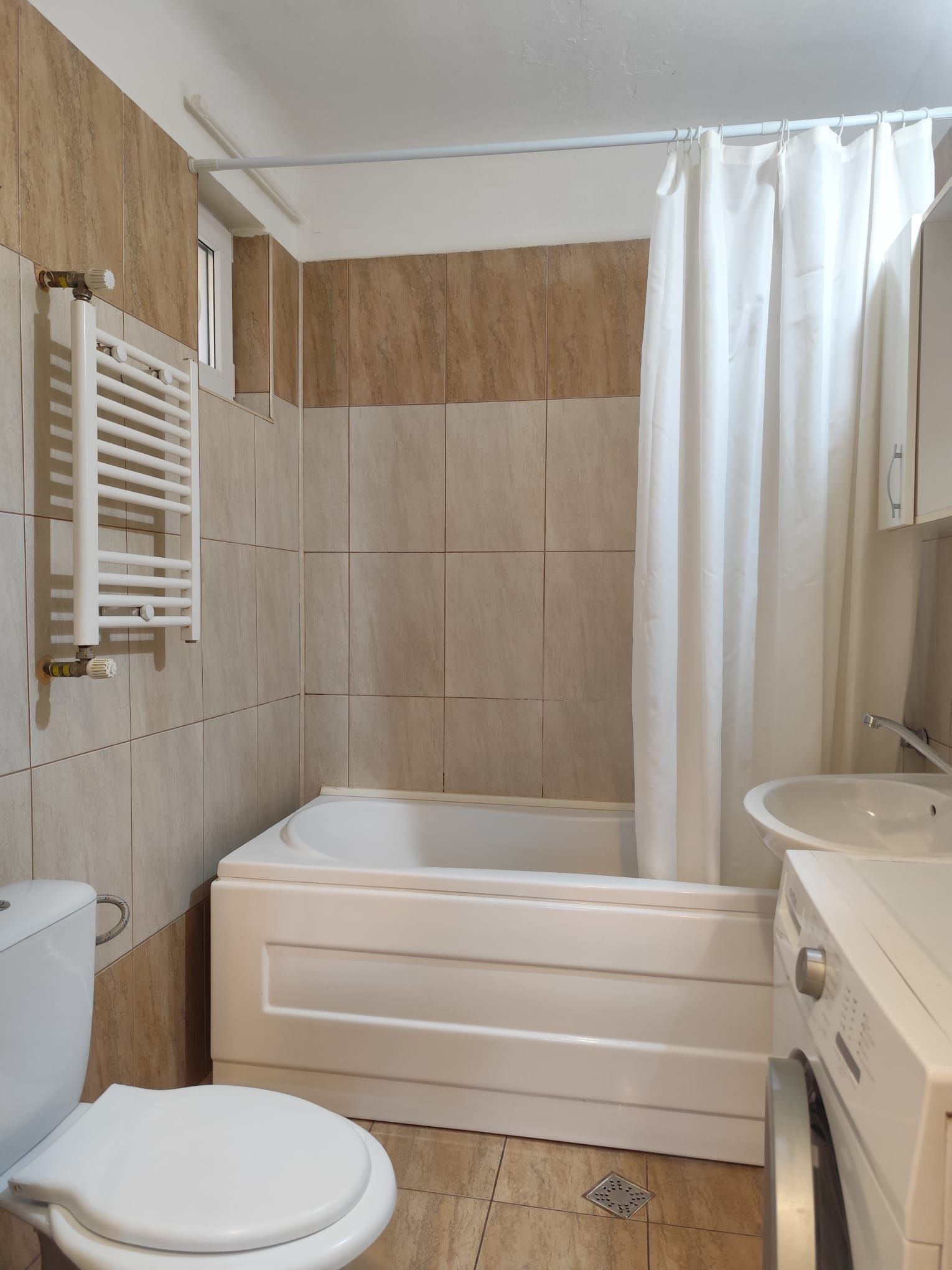 Apartament 2 camere central, langa Podul Decebal, Oradea - VANZARE — fotografia 11
