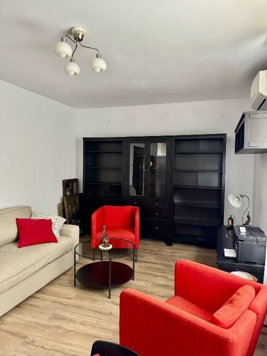 Apartament de închiriat în Floreasca: 2 Camere, 51mp, Mobilat şi Utilat Modern — fotografia 2
