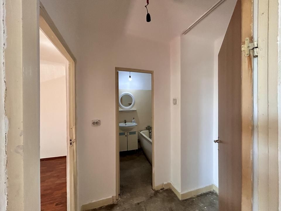 Apartament 2 camere, semidecomandat, Central, Ploiesti — fotografia 11