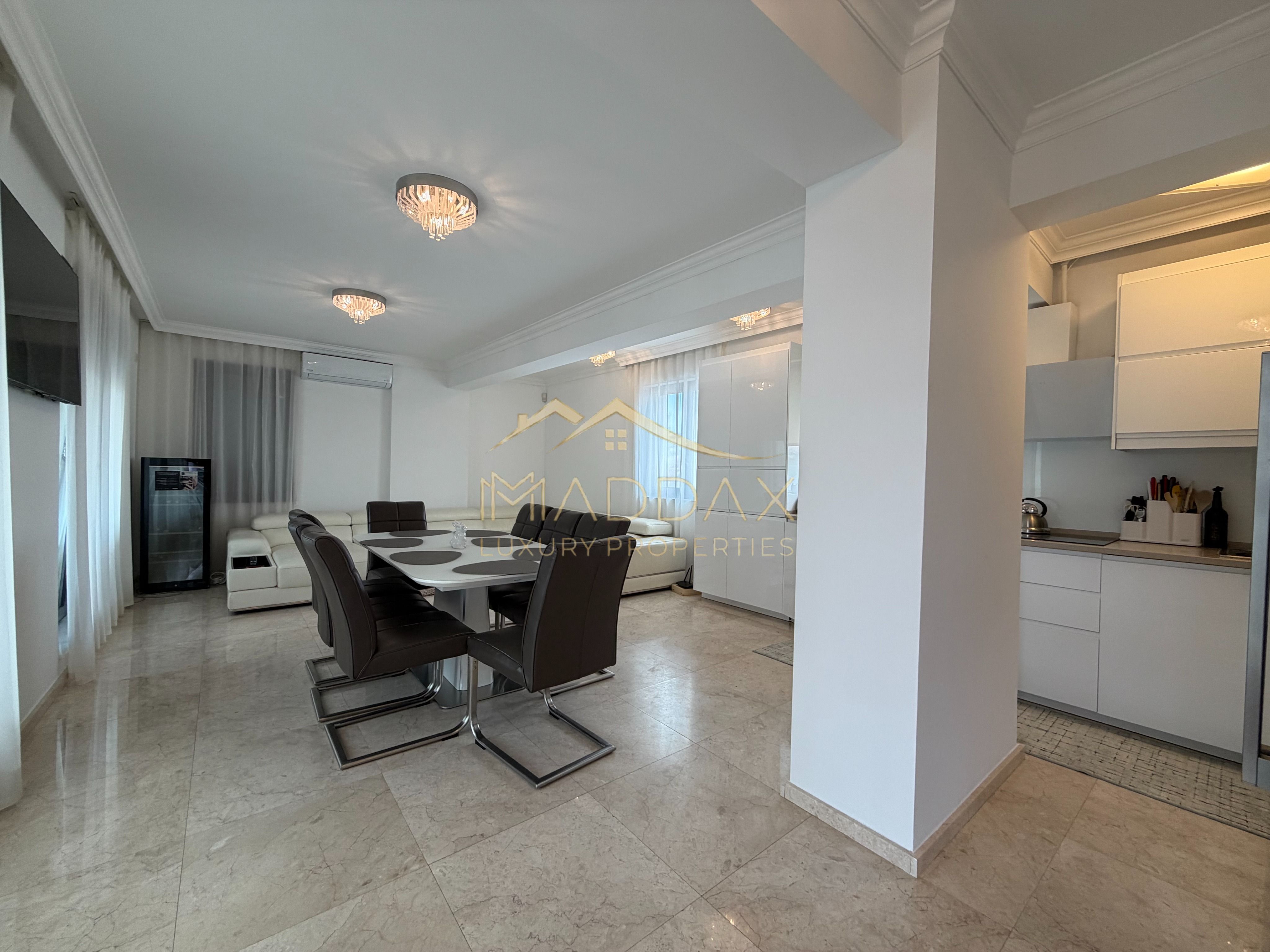 Apartament de tip Duplex 6 camere *250mp* + 2 Garaje // Herastrau