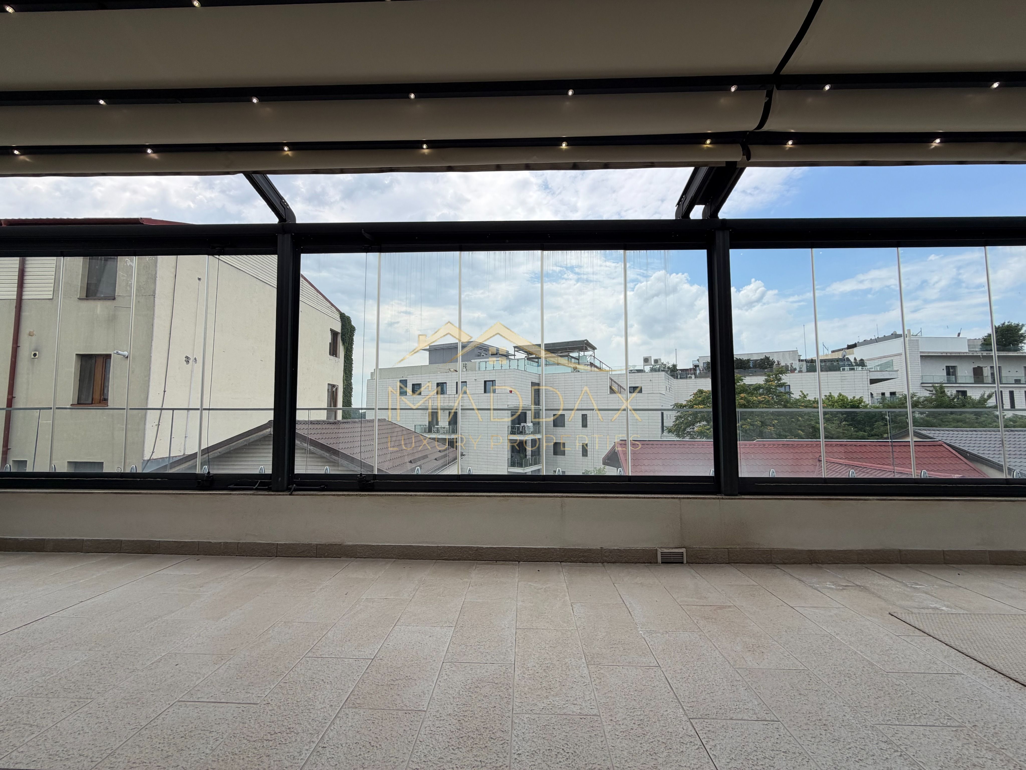 Apartament de tip Duplex 6 camere *250mp* + 2 Garaje // Herastrau — fotografia 40