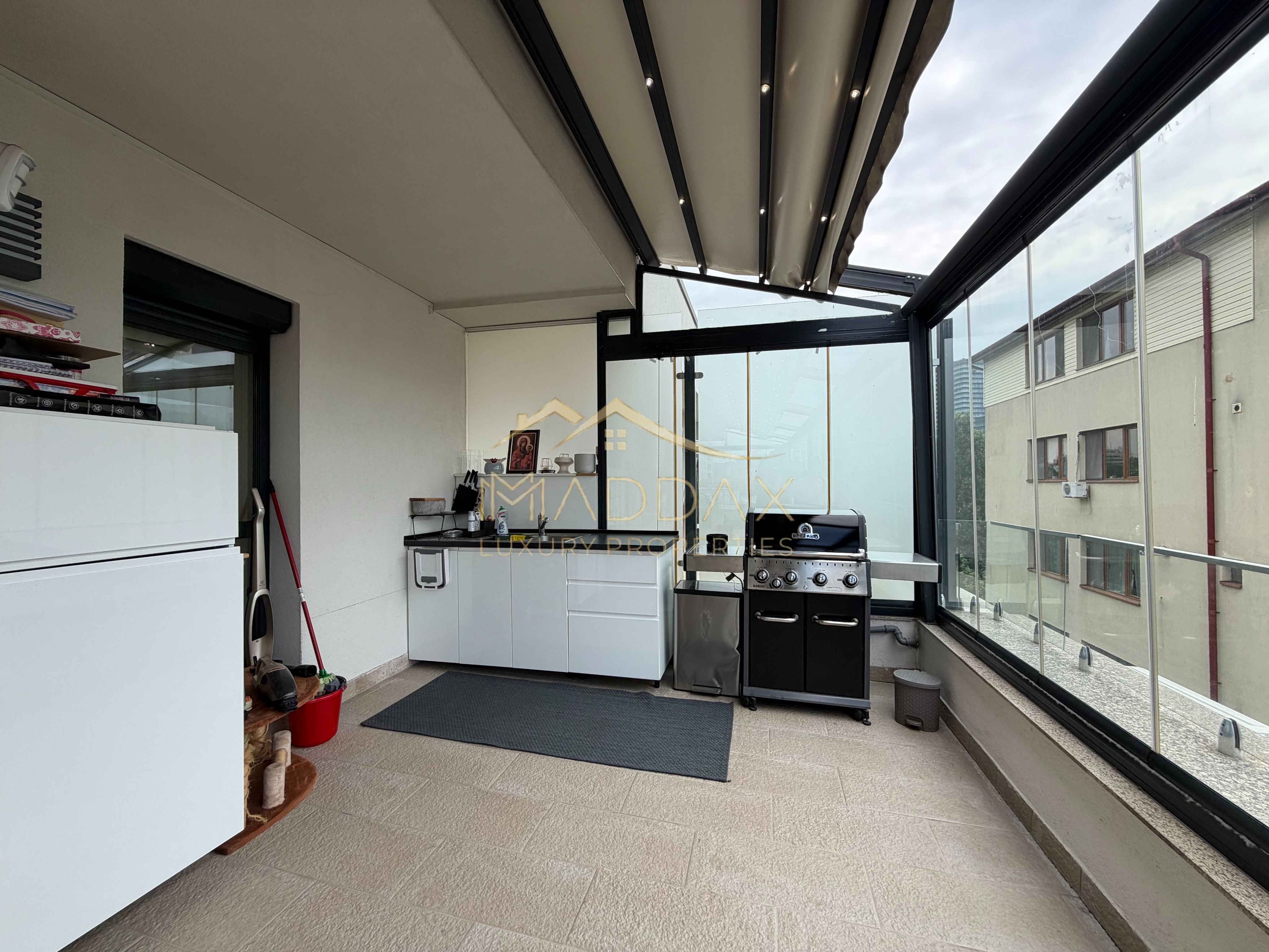 Apartament de tip Duplex 6 camere *250mp* + 2 Garaje // Herastrau — fotografia 44