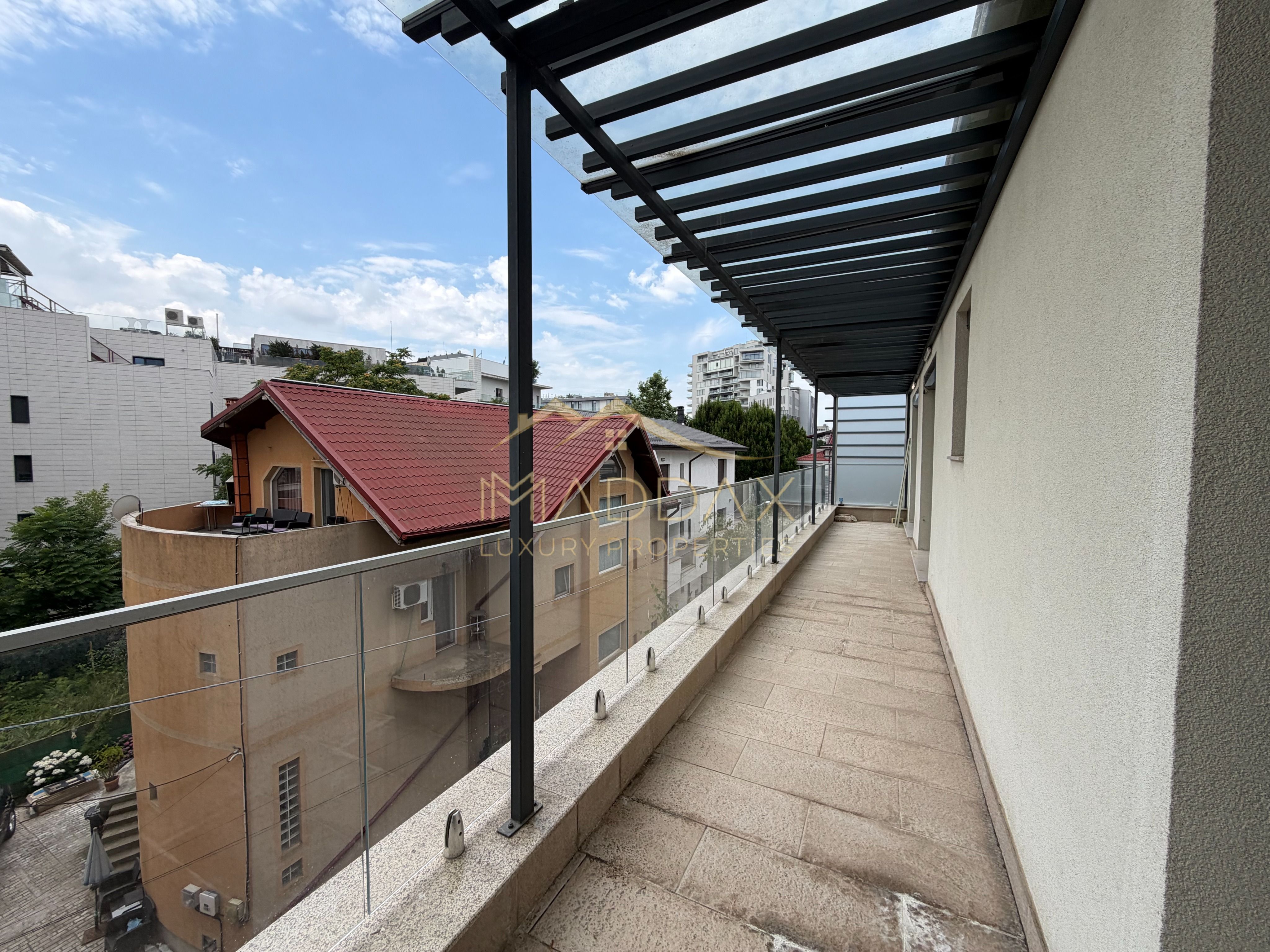 Apartament de tip Duplex 6 camere *250mp* + 2 Garaje // Herastrau — fotografia 61