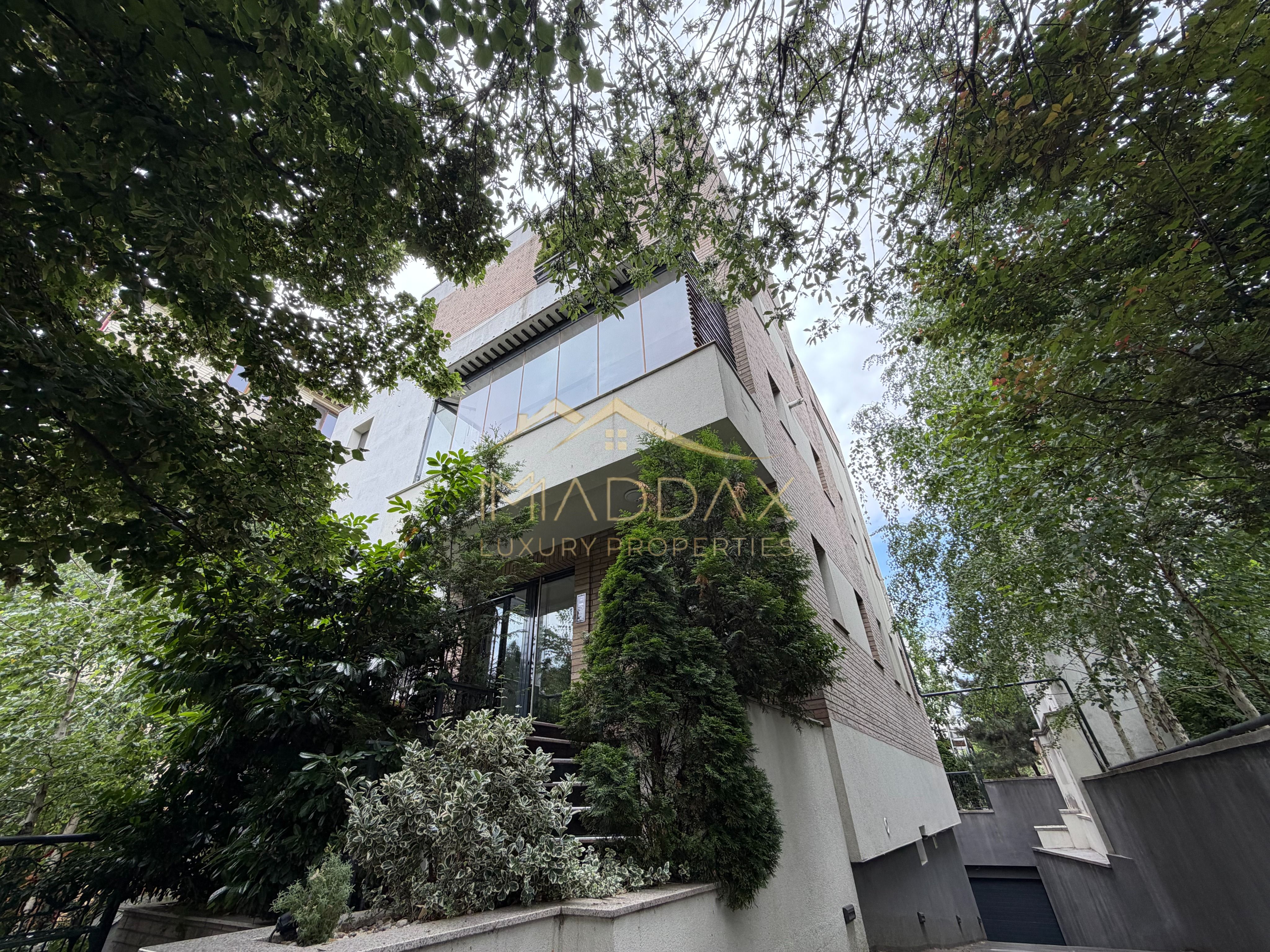 Apartament de tip Duplex 6 camere *250mp* + 2 Garaje // Herastrau — fotografia 70