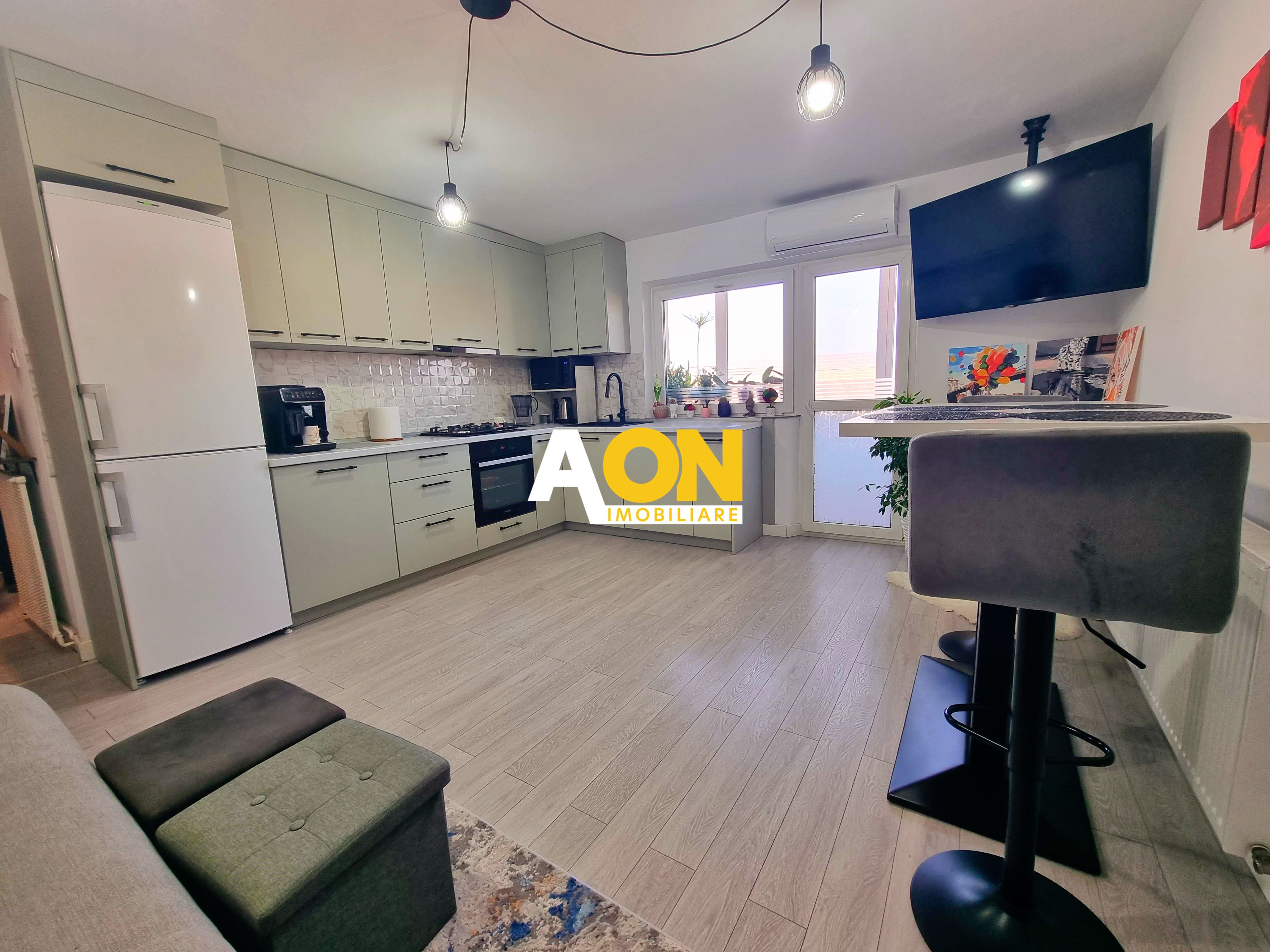 Apartament cu 2 camere reconfigurat, 52 mp utili, zona Cetate