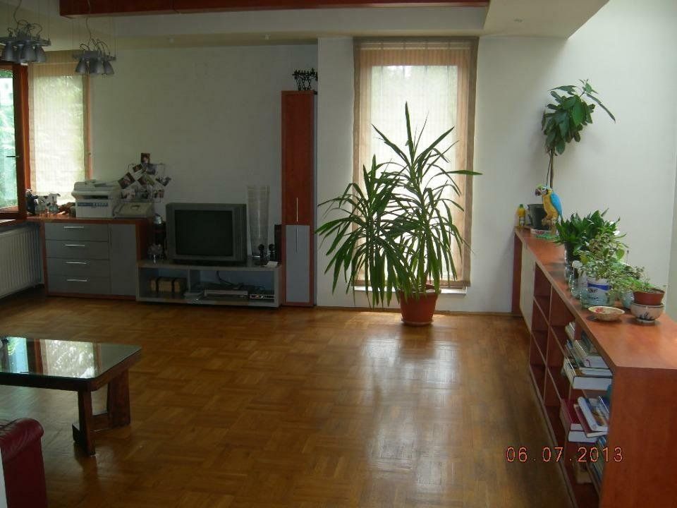 Vilă de vânzare în Sectorul 2, locuit plus potenţial pentru venit pasiv — fotografia 5