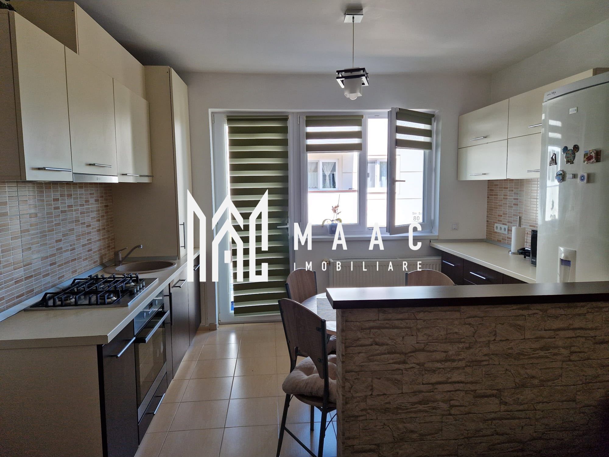 Apartament 3 camere de vânzare | Sibiu, Ștrand | curte 35 mp — fotografia 2