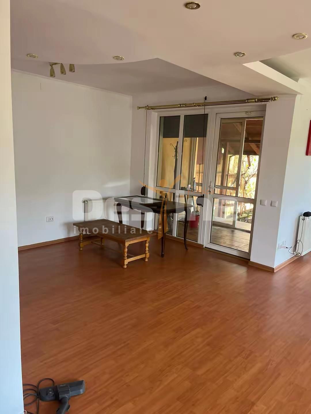 Casă de închiriat - Calea Giulești  5 camere — fotografia 5