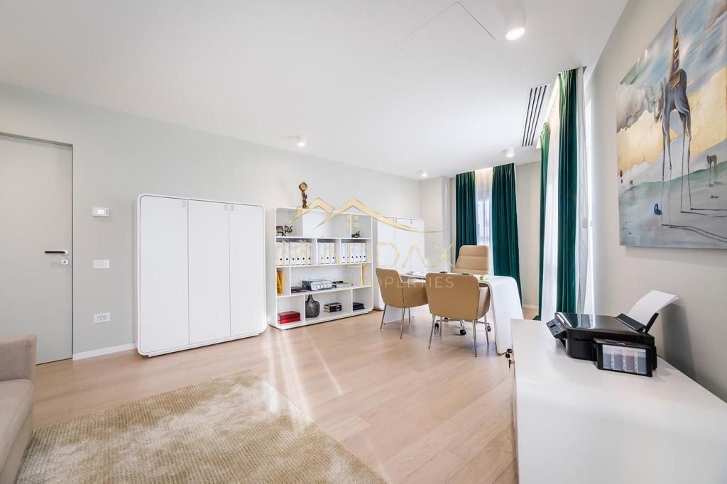 Penthouse cu 5 camere *347mp* + terasa 101mp* // Zona Herastrau — fotografia 36
