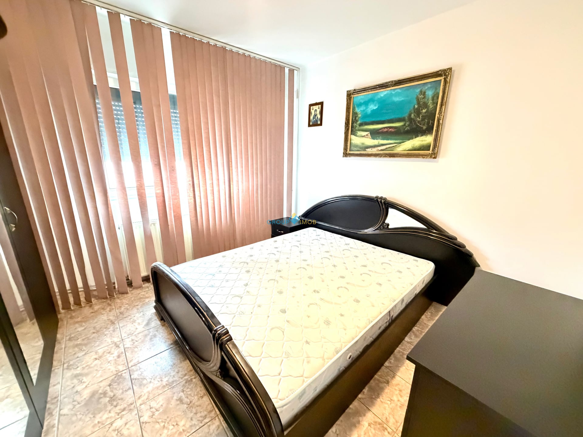 Apartament 3 camere decomandate, et. 4 cu șarpantă, strada Republicii, bloc 1980 — fotografia 4