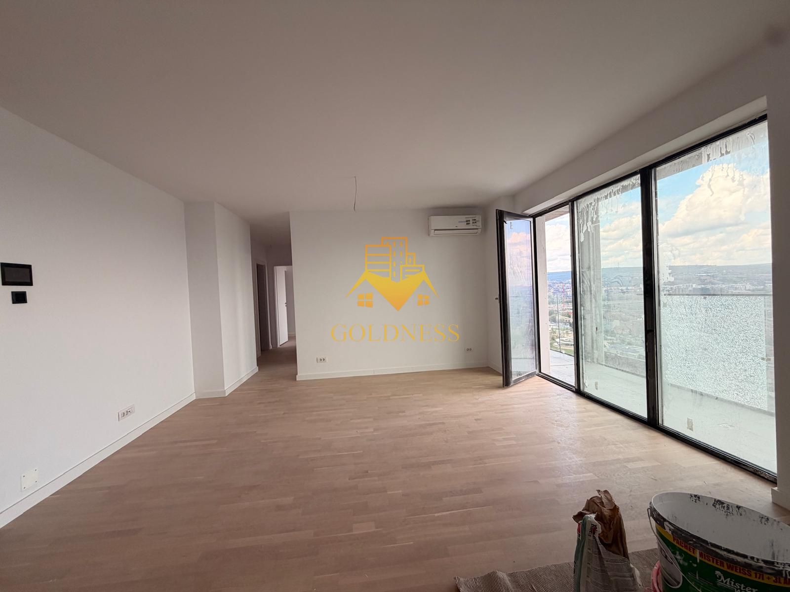 4 camere Centru ,Mihai Viteazu |94 mp et 18 parcare si TVA inclus | — fotografia 7