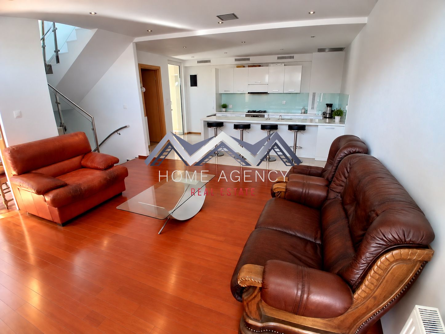 Casa P+1 4 camere | Garaj subteran — fotografia 3