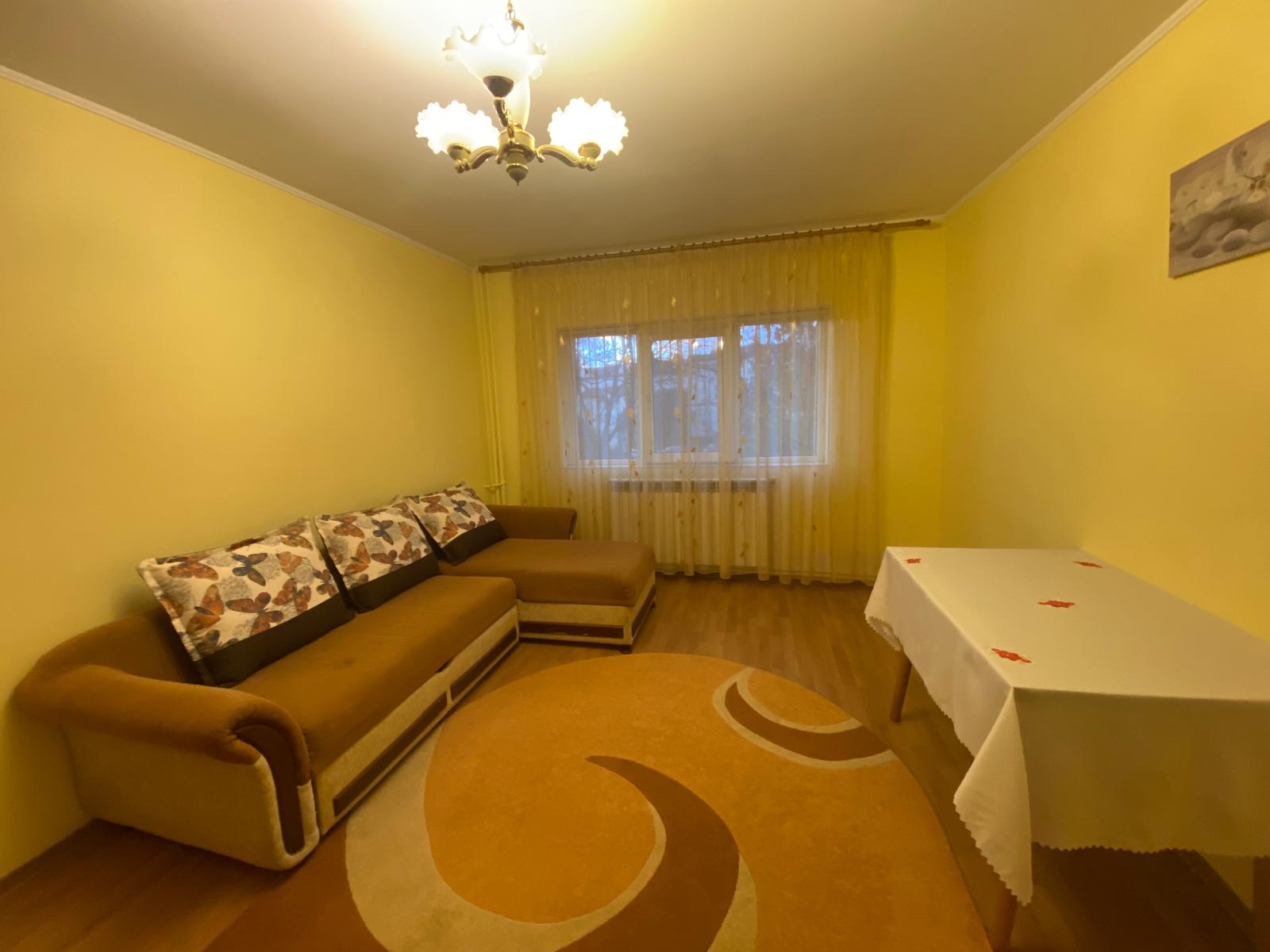 Apartament 3 camere, Zona Burdujeni Gara