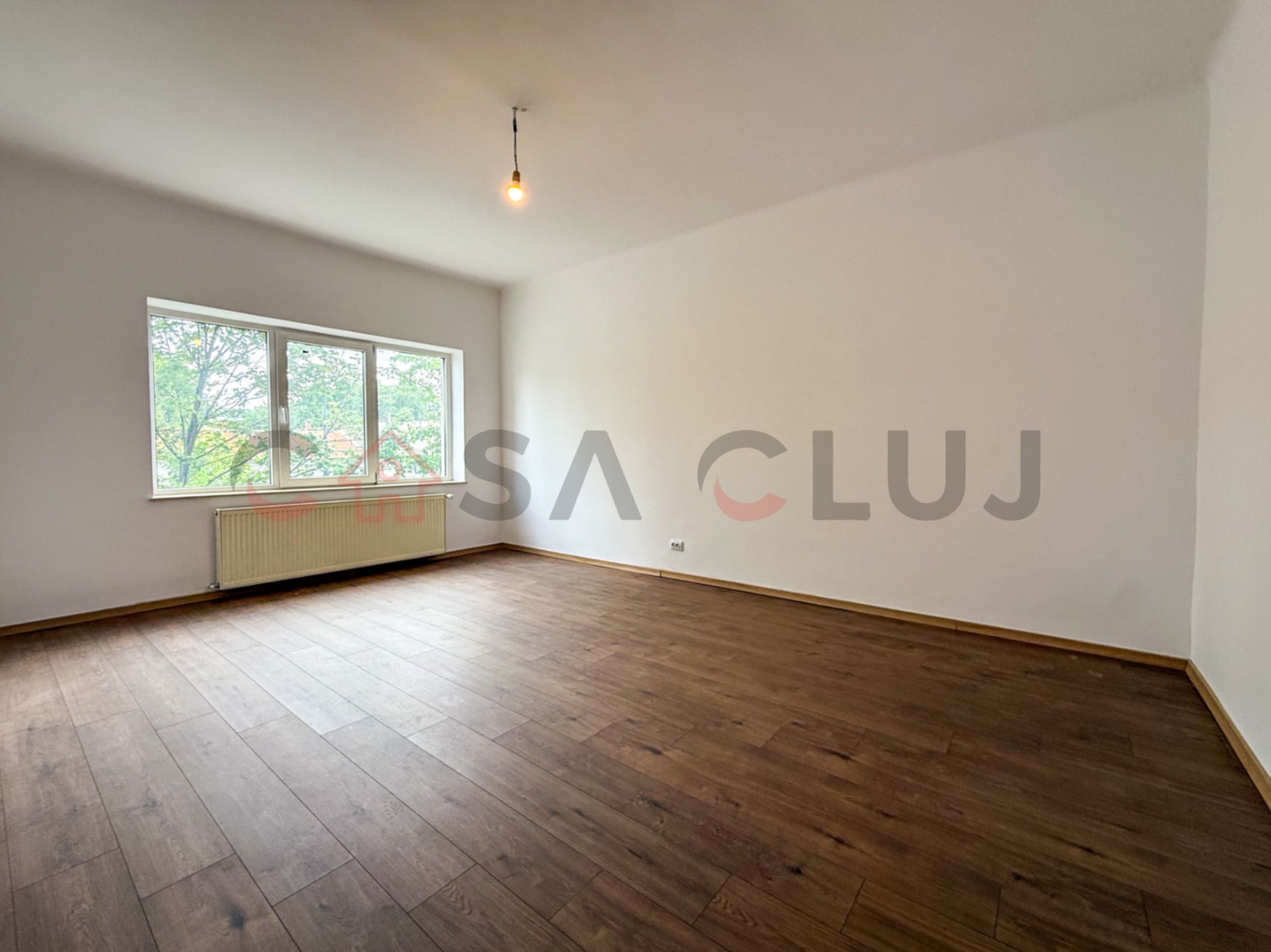 Apartament 3 camere, finisat modern, zona centrala — fotografia 4