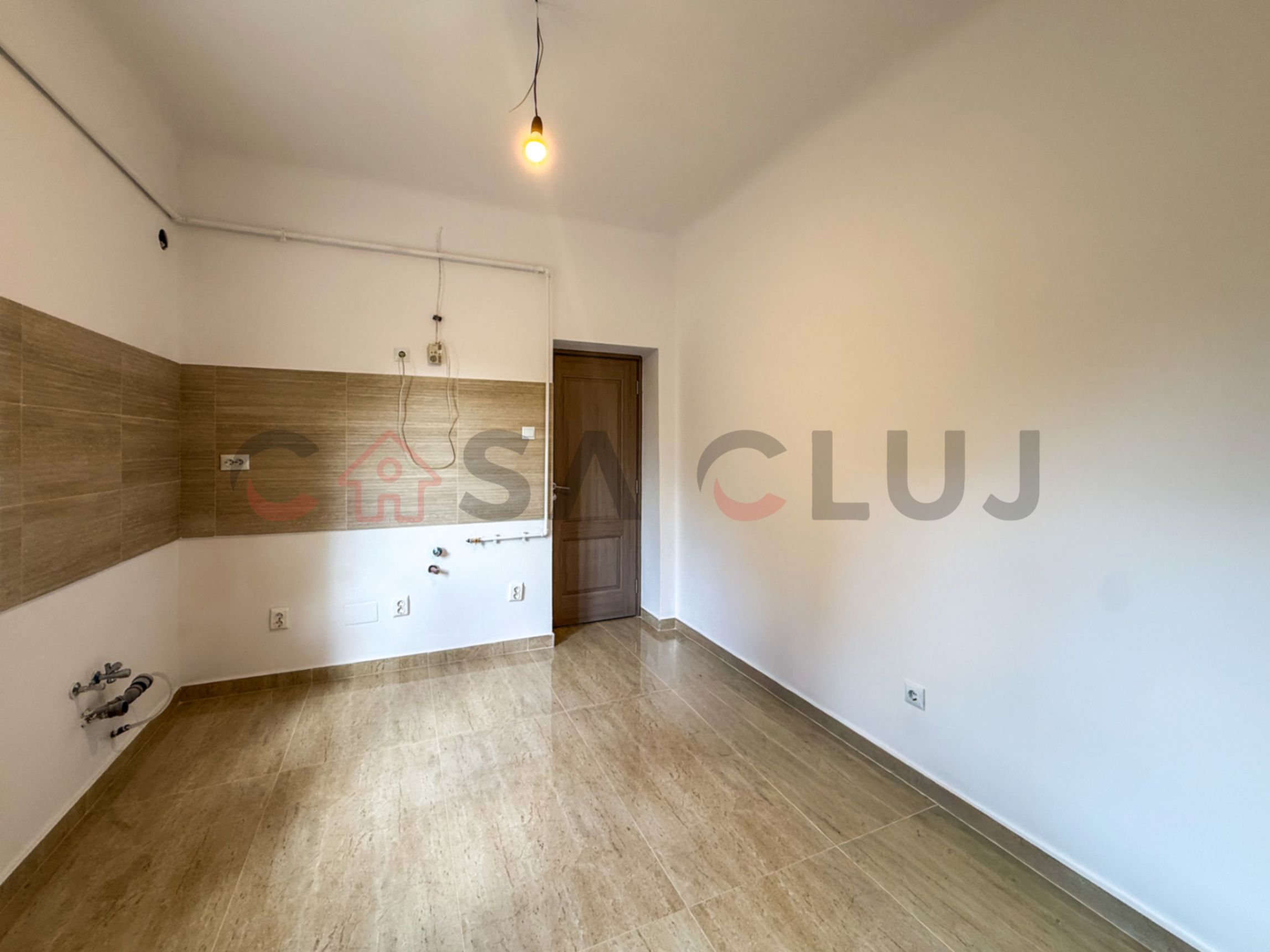 Apartament 3 camere, finisat modern, zona centrala — fotografia 6