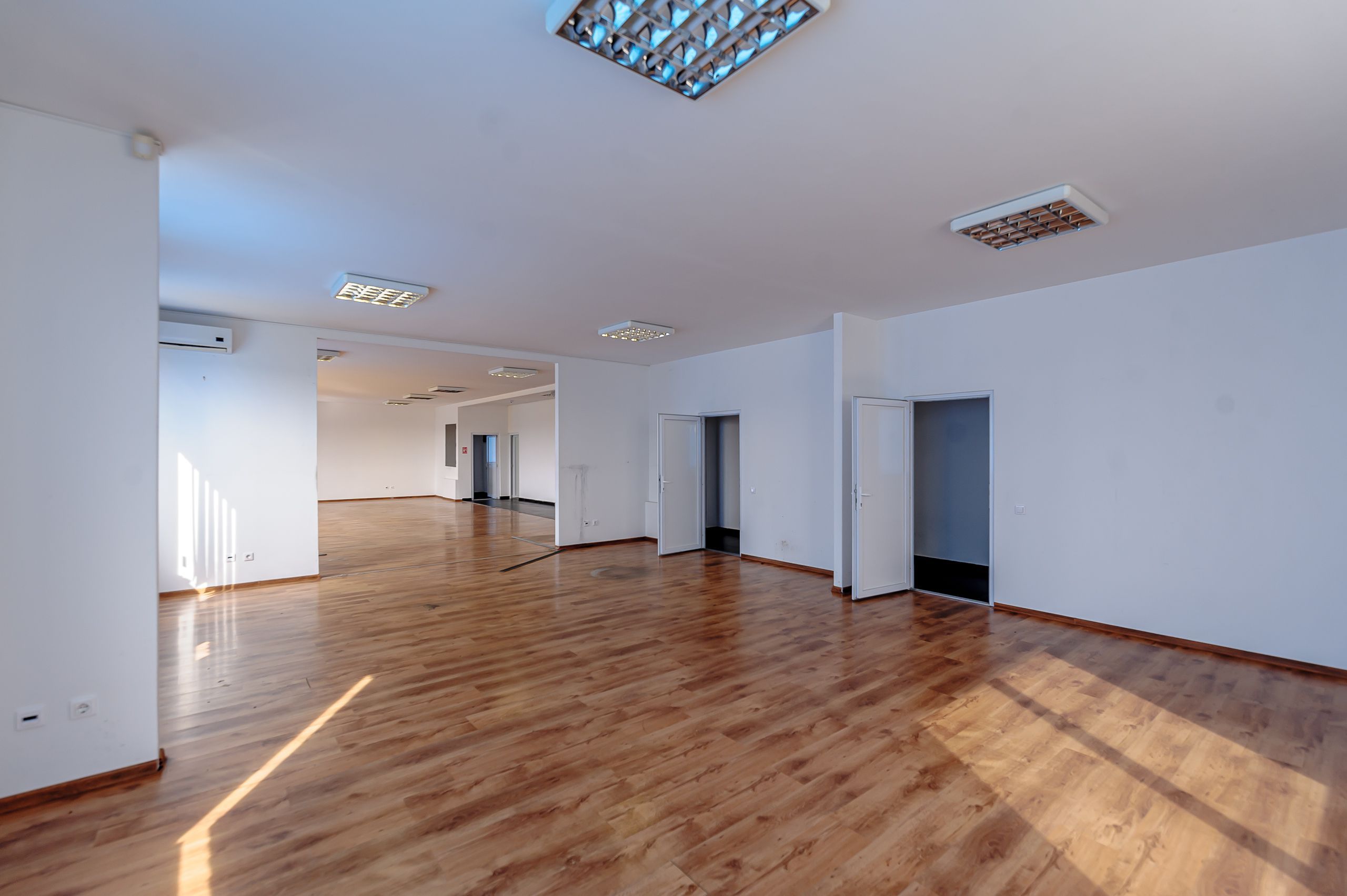 Spațiu comercial 333 mp — fotografia 5