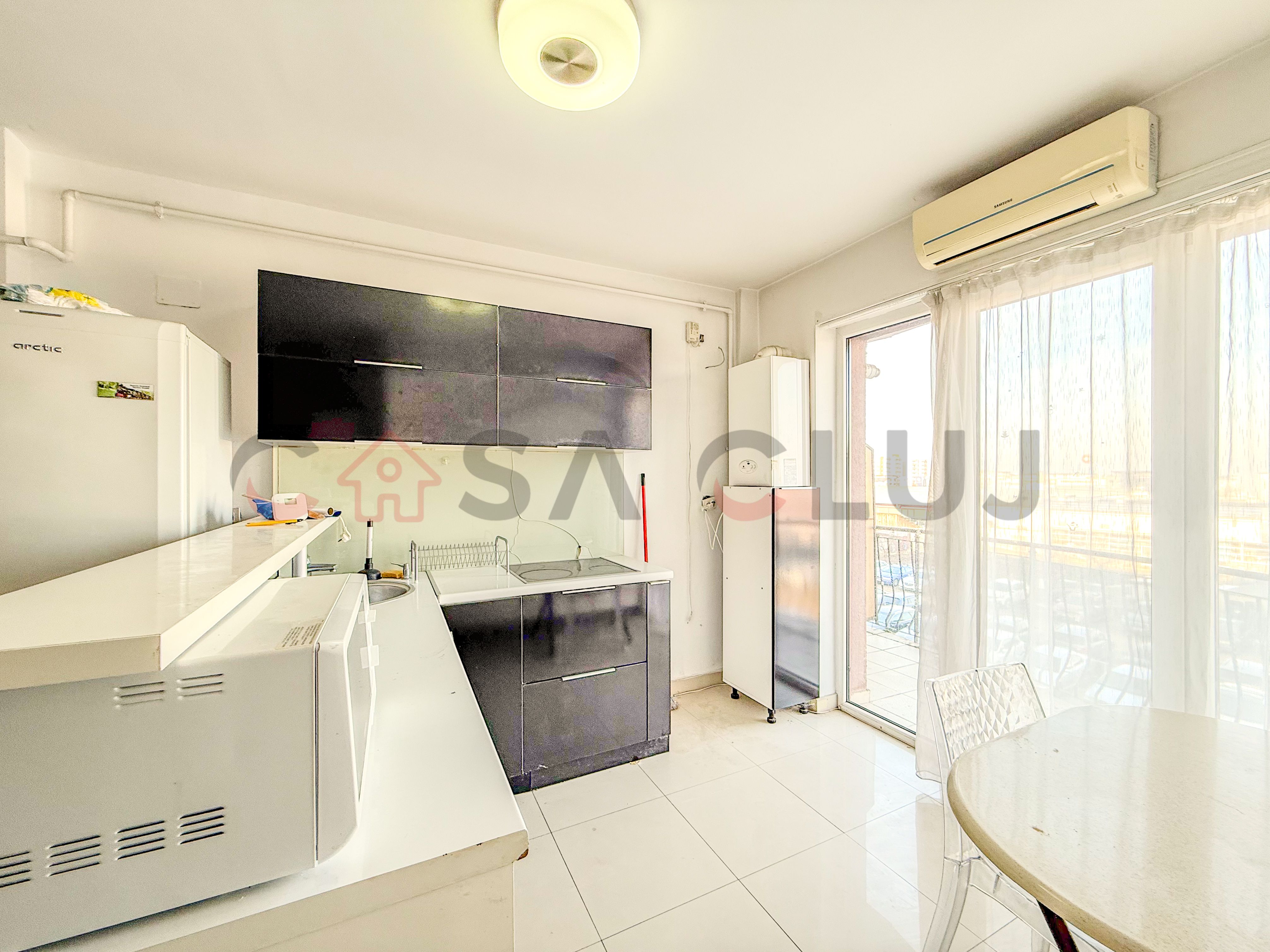 2 camere | Etaj 2 | Bloc cu lift | Calea Turzii – zona OMV — fotografia 3
