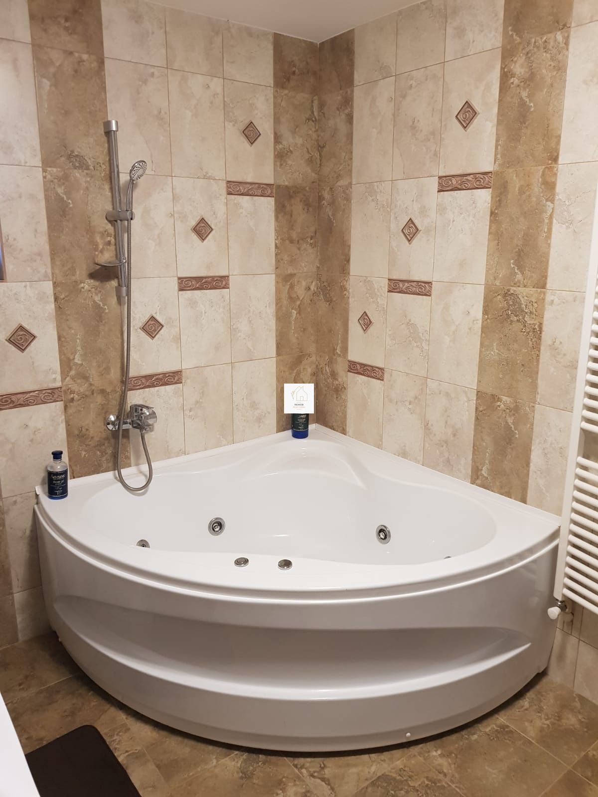 Vila Milostea cu 3070 mp teren și vedere spre Vârful Rânca — fotografia 22