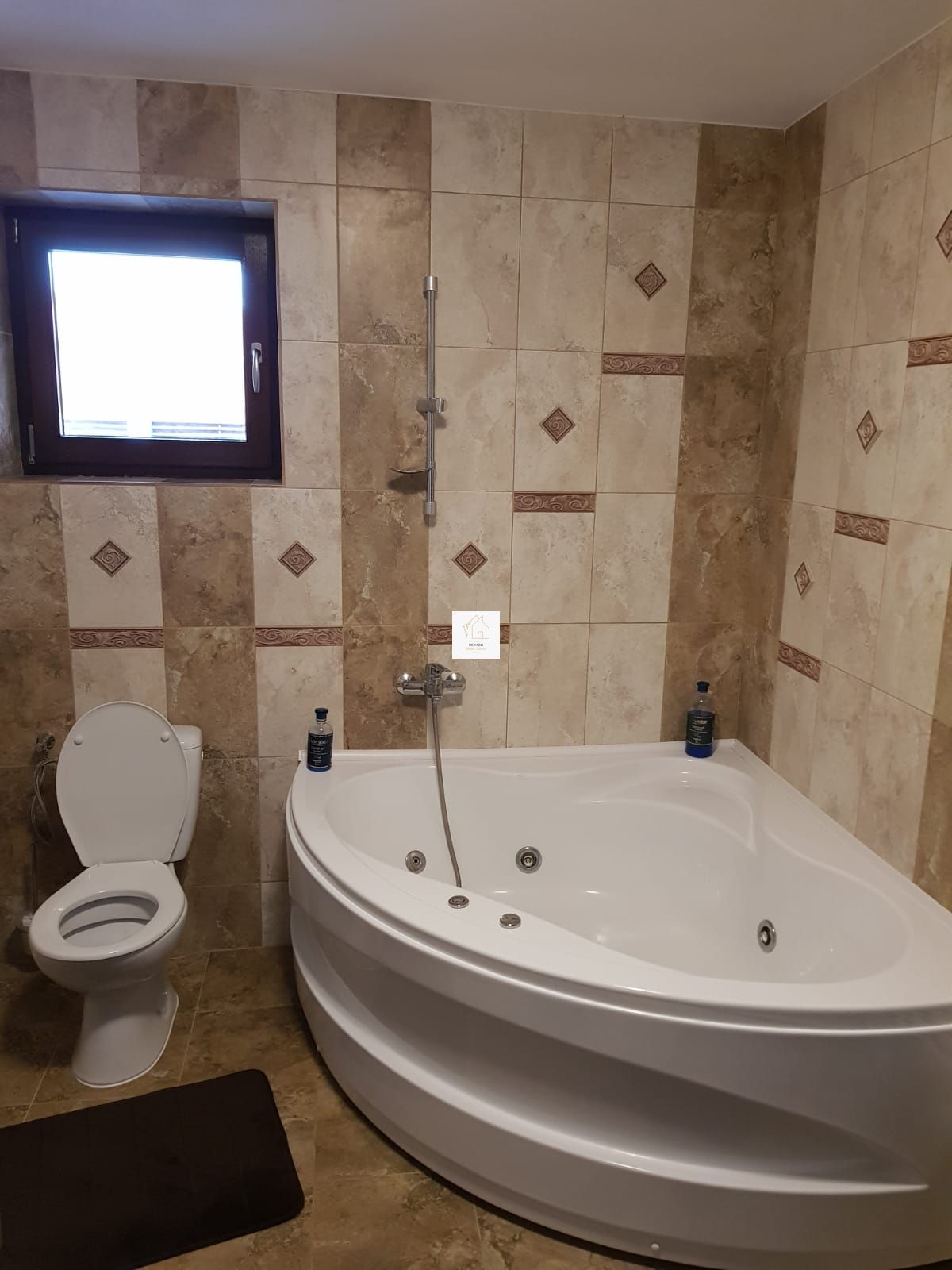 Vila Milostea cu 3070 mp teren și vedere spre Vârful Rânca — fotografia 26