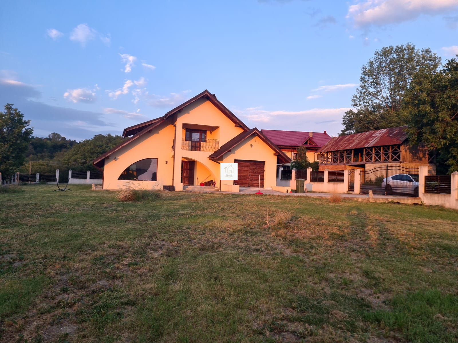 Vila Milostea cu 3070 mp teren și vedere spre Vârful Rânca — fotografia 7