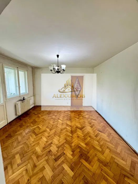 Apartament 3 Camere de Vanzare - 70 mp - Bd. Alexandru Obregia
