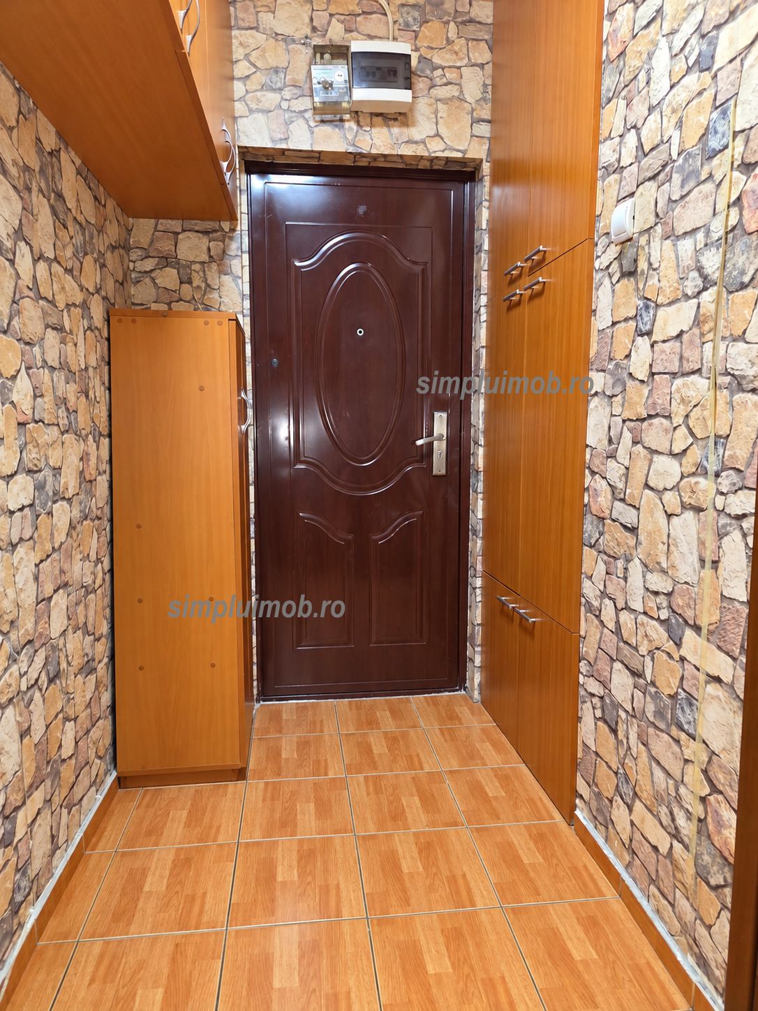 Brancoveanu 3 camere decomandat bloc anvelopat Sect 4 — fotografia 4