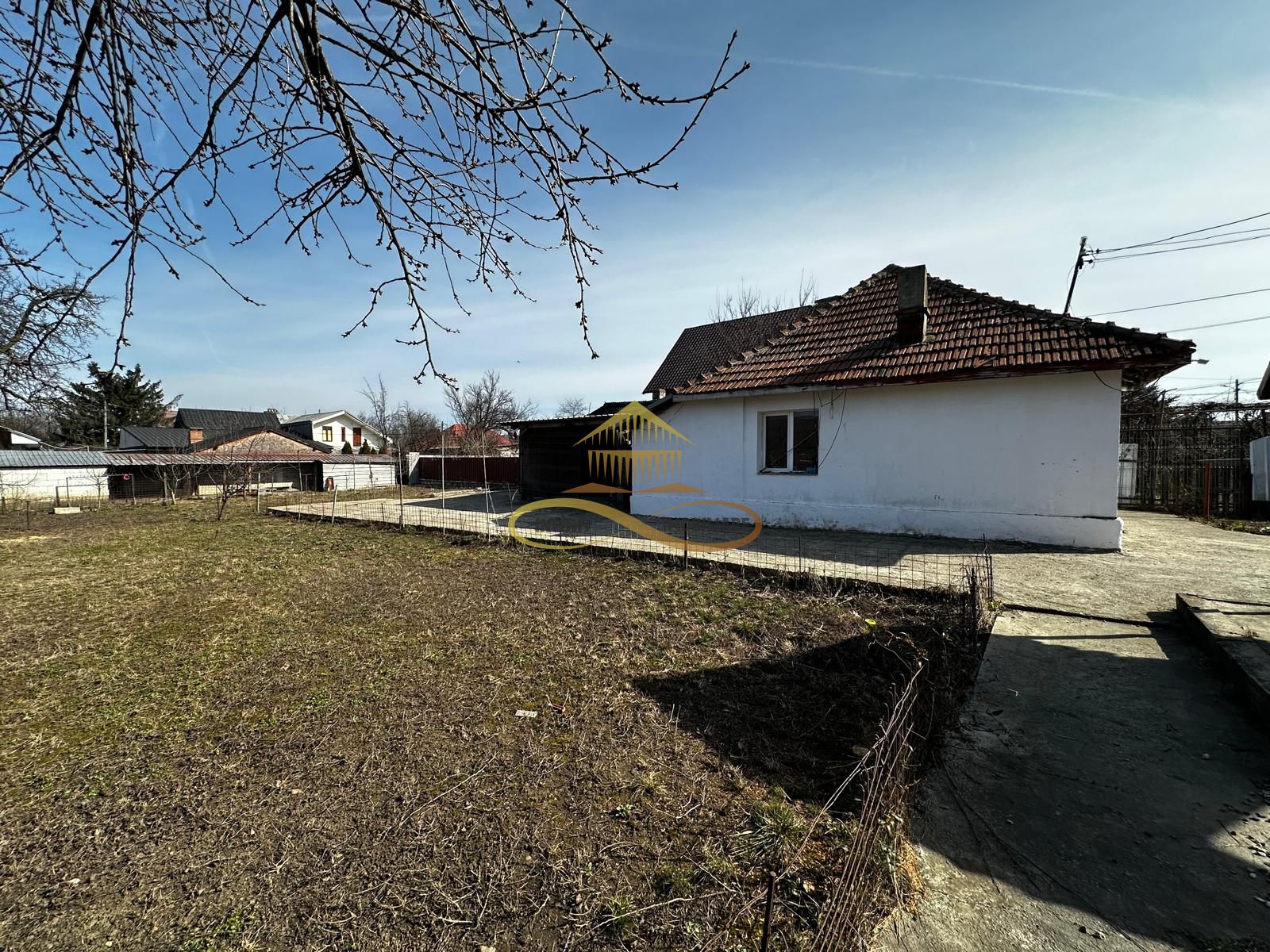 Casa batraneasca cu 800 mp teren de vanzare in Tache / Bacau