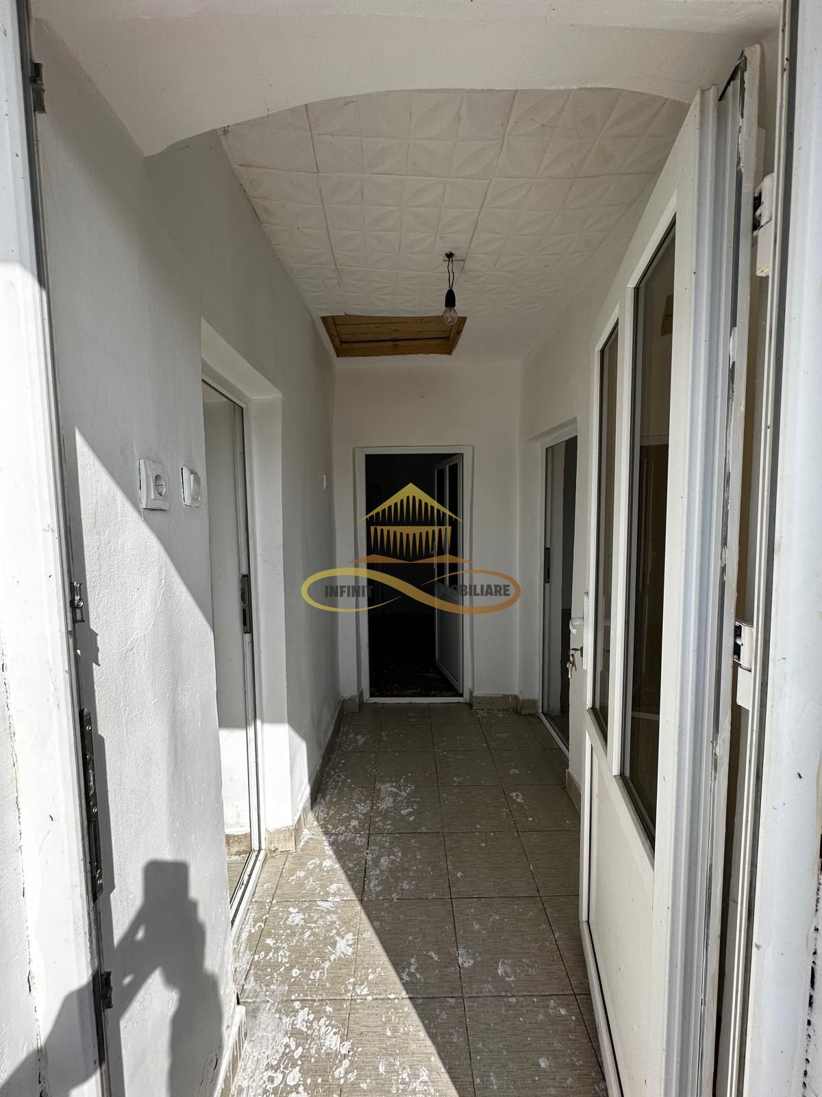 Casa batraneasca cu 800 mp teren de vanzare in Tache / Bacau — fotografia 10