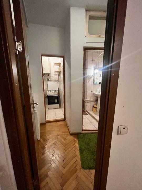 Ag BRASADAS închiriază BIROU 4 cam 120 mp Piaţa Romană. — fotografia 4