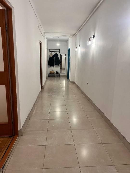 Ag BRASADAS închiriază BIROU 4 cam 120 mp Piaţa Romană. — fotografia 6