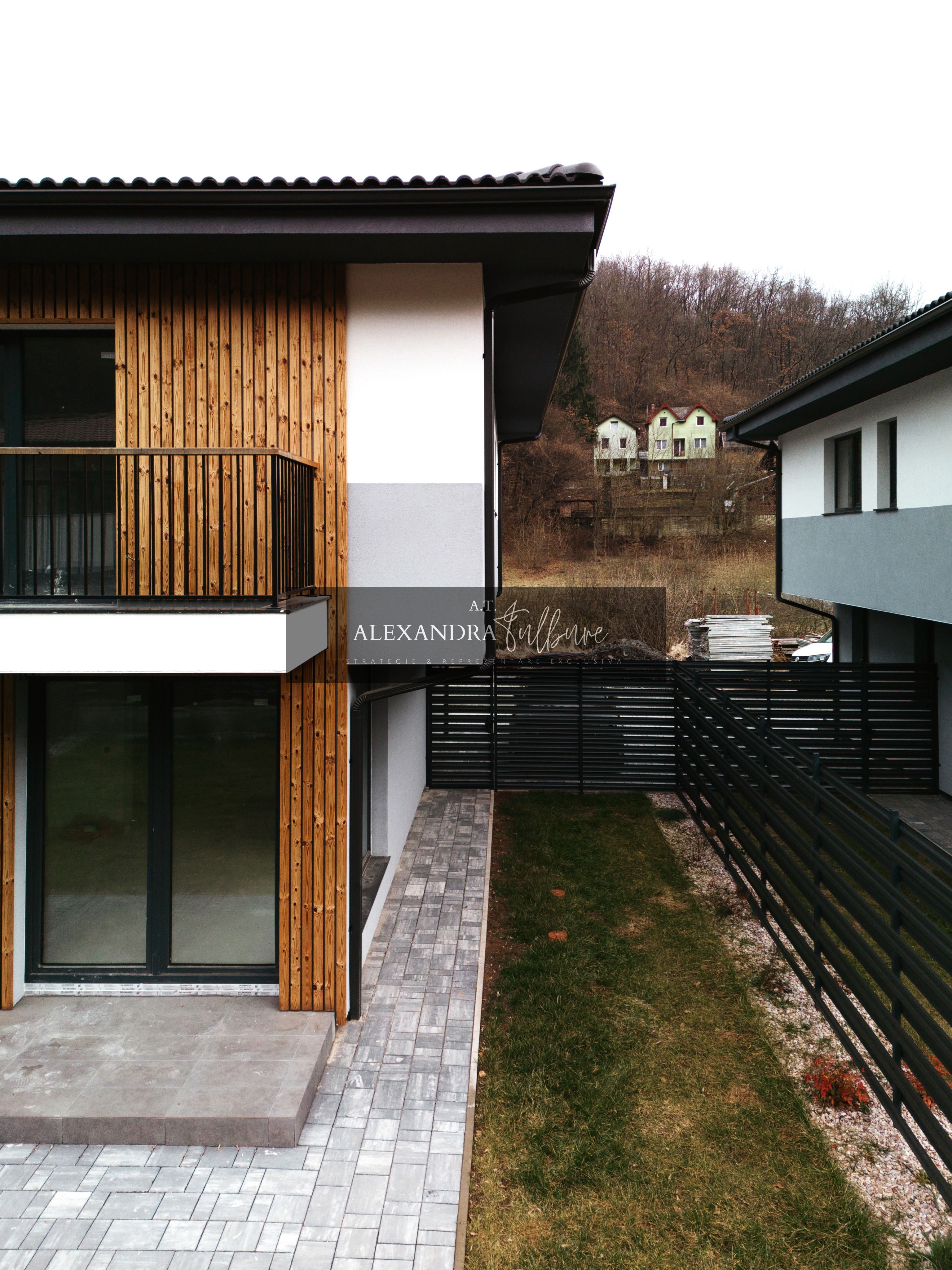 Duplex 4 camere DECOMANDATE, 120 mp utili, 180 mp curte, P+ET+POD — fotografia 28