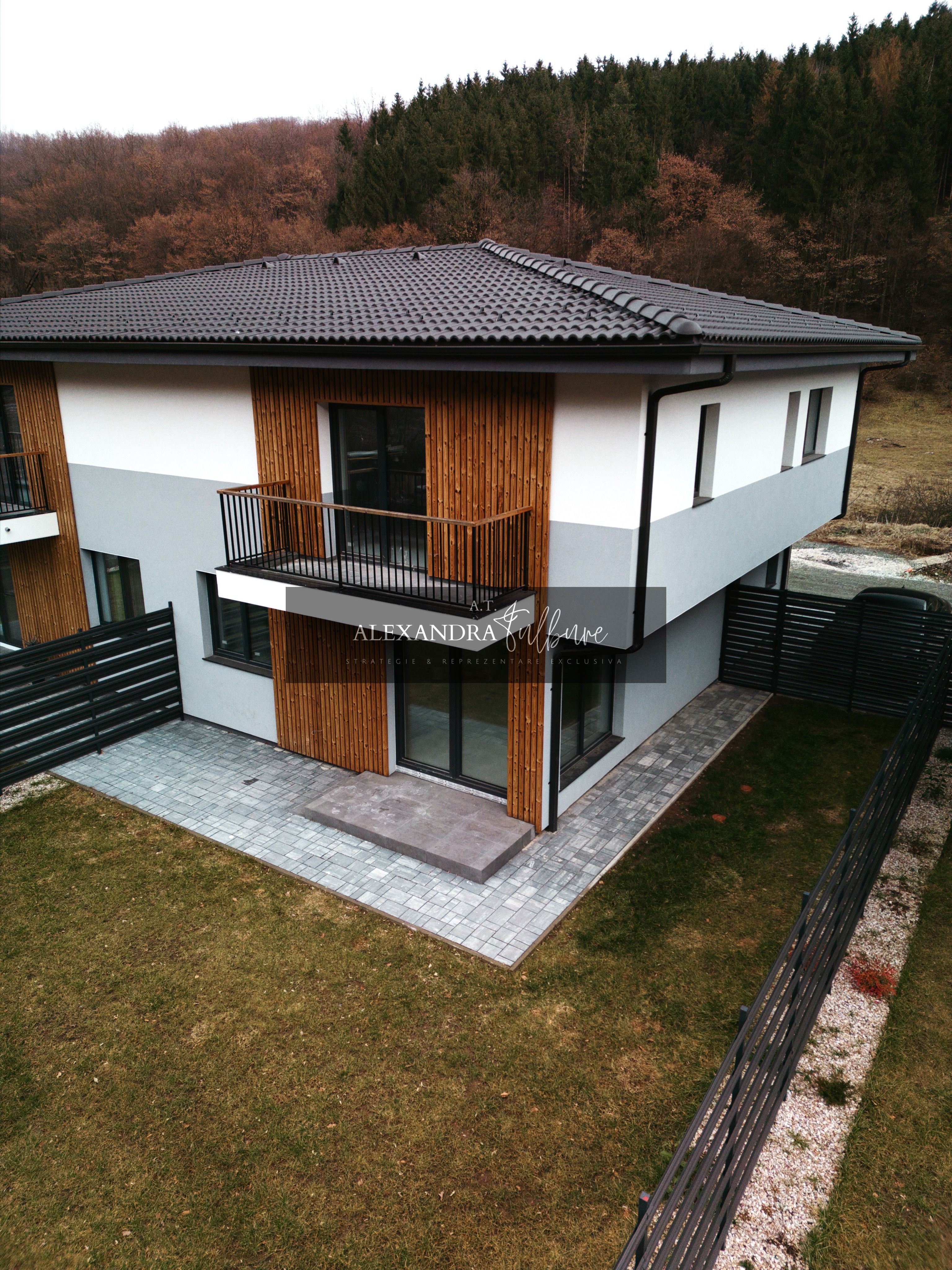 Duplex 4 camere DECOMANDATE, 120 mp utili, 180 mp curte, P+ET+POD — fotografia 33