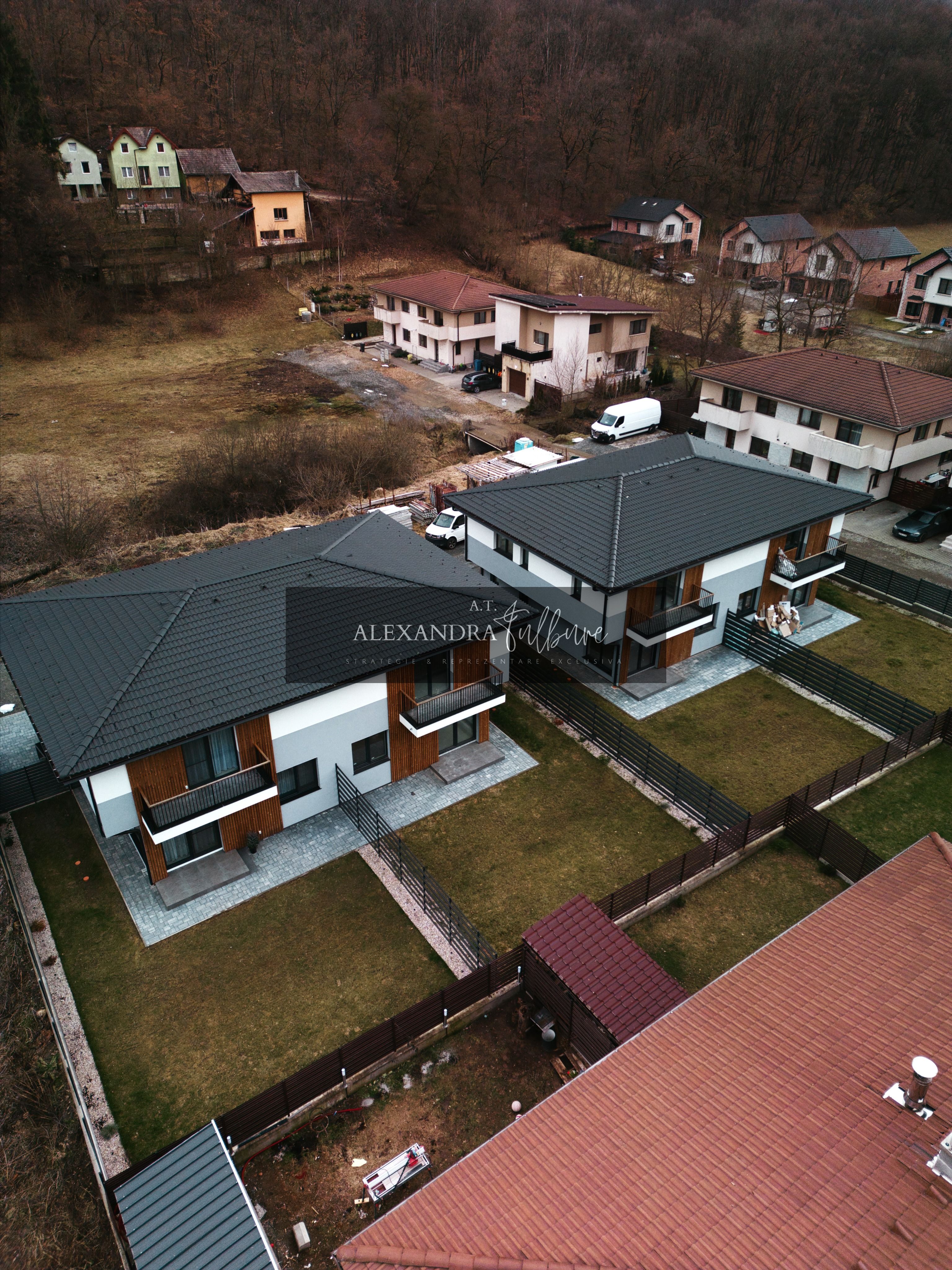Duplex 4 camere DECOMANDATE, 120 mp utili, 180 mp curte, P+ET+POD — fotografia 38