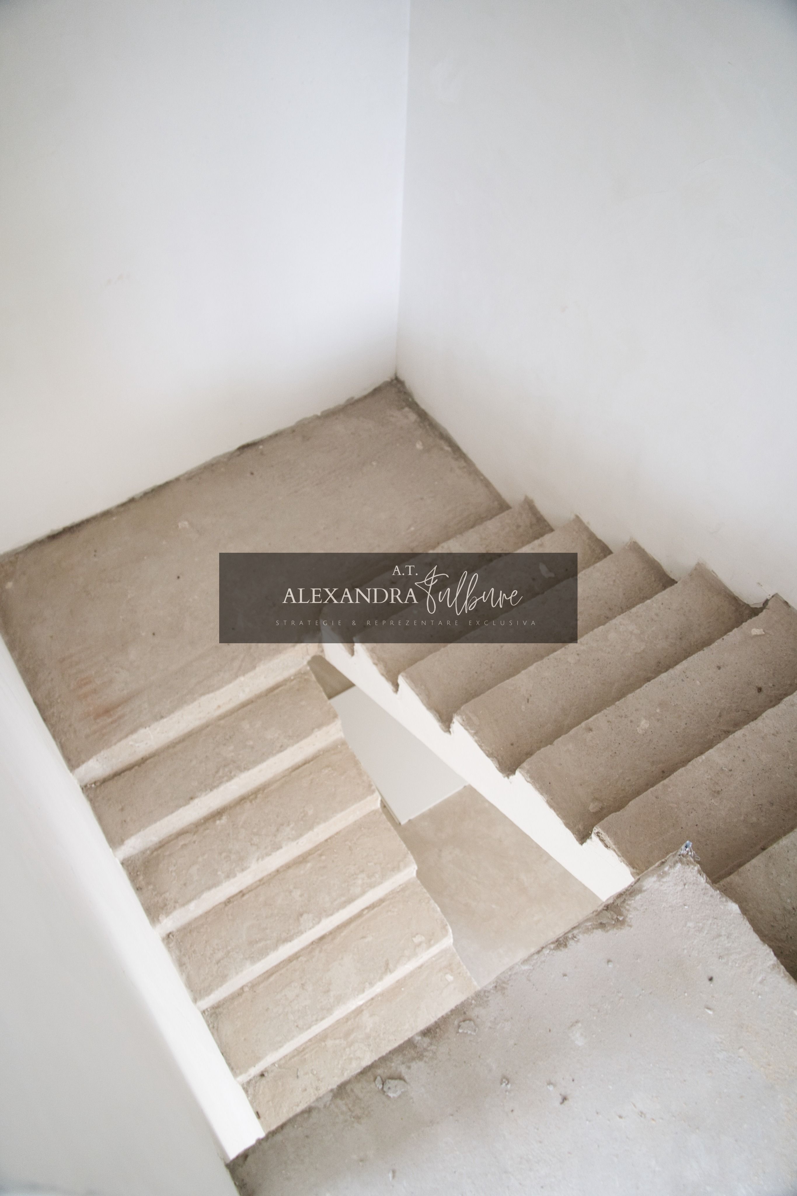 Duplex 4 camere DECOMANDATE, 120 mp utili, 180 mp curte, P+ET+POD — fotografia 53