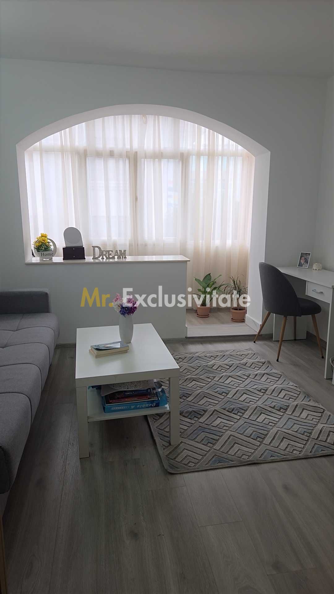 Vand apartament 2 camere zona centrala — fotografia 4
