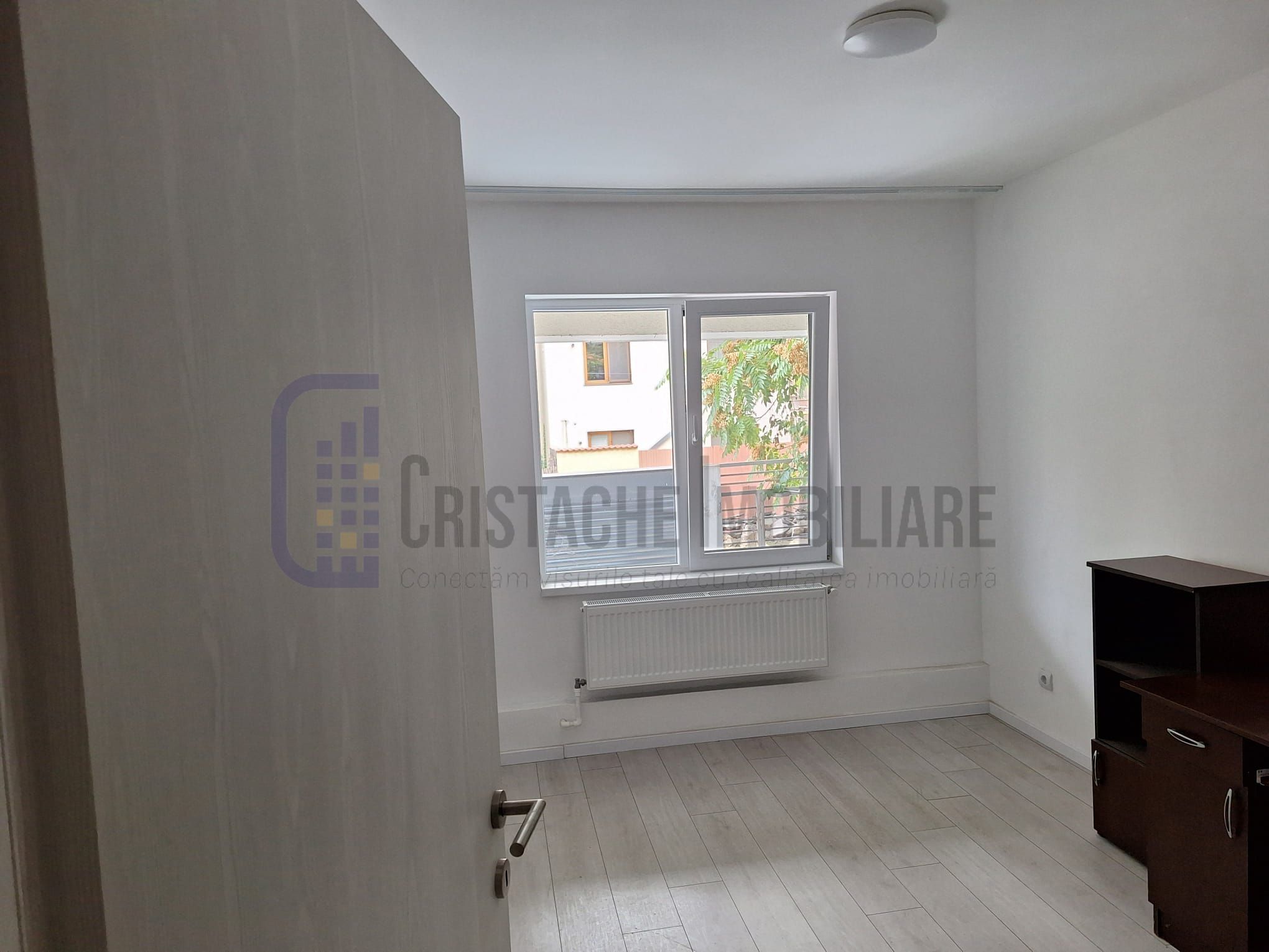 Bloc boutique | 3 camere | Centrala proprie | Metrou Dristor — fotografia 10